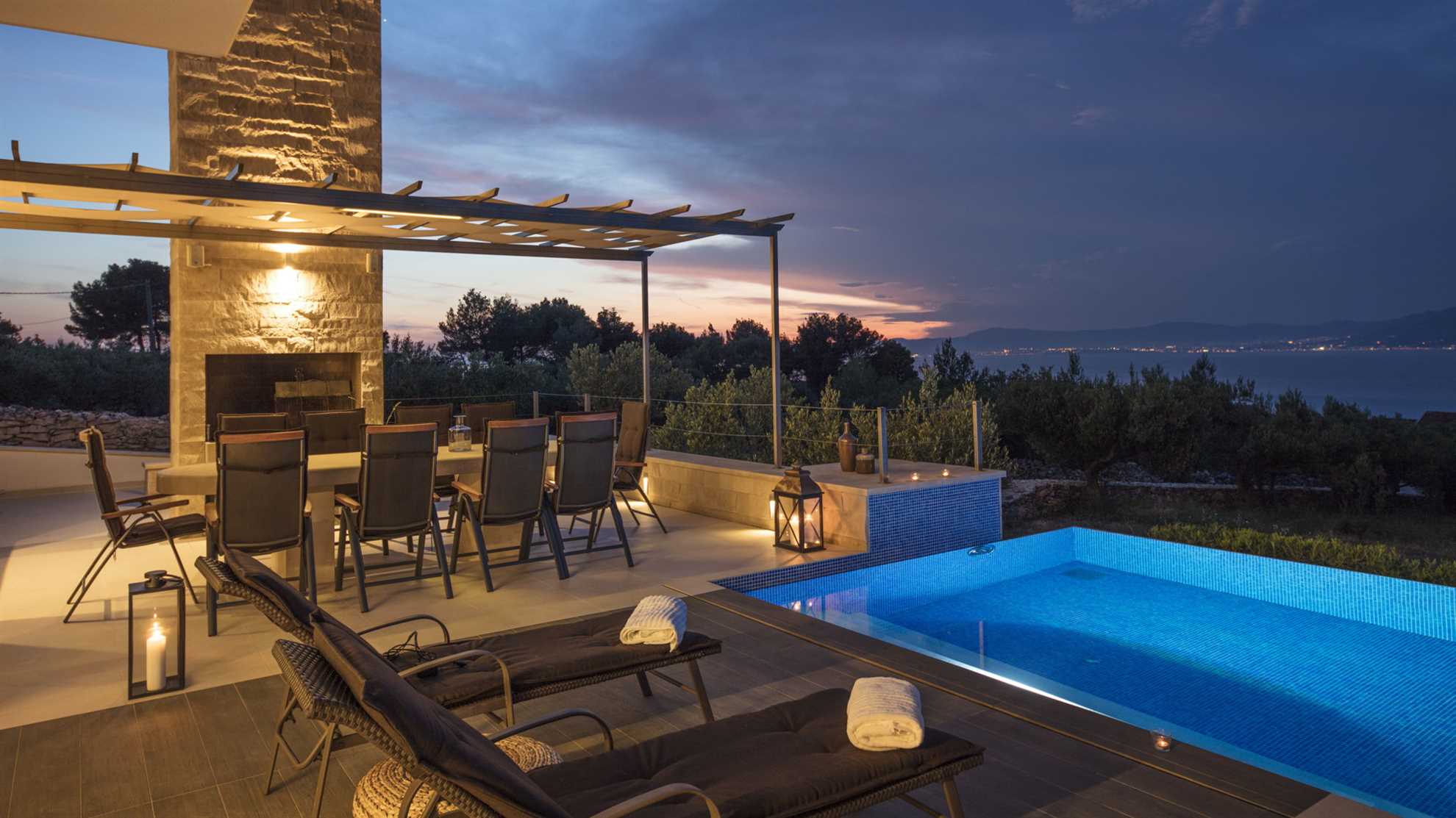 Luxury Villa Spectrum with Heated Pool