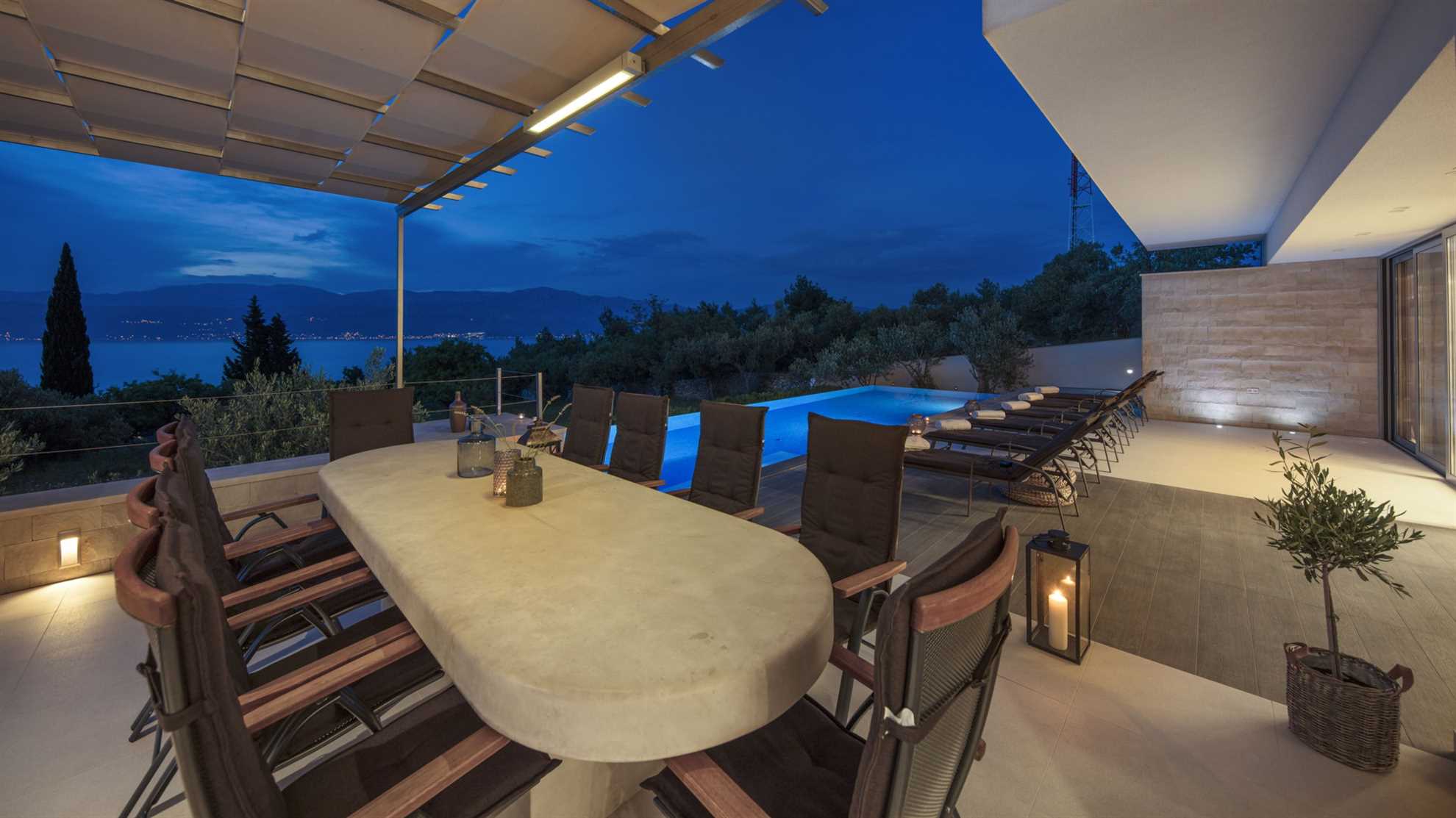 Luxury Villa Spectrum with Heated Pool