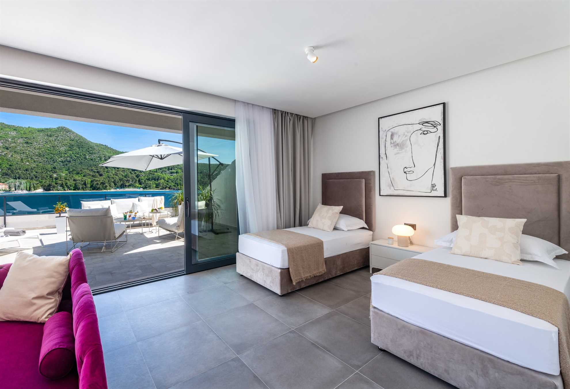 Beachfront Villa Ultimata with Pool
