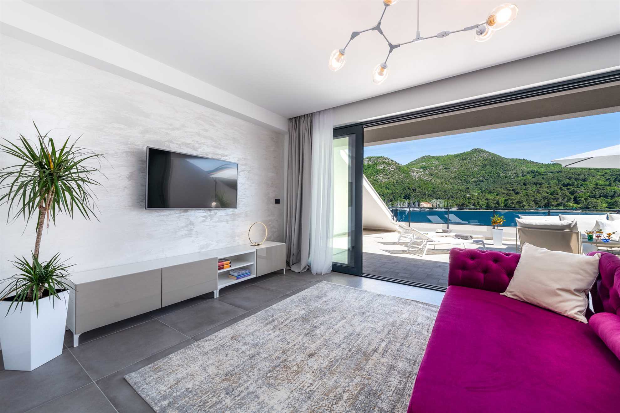 Beachfront Villa Ultimata with Pool