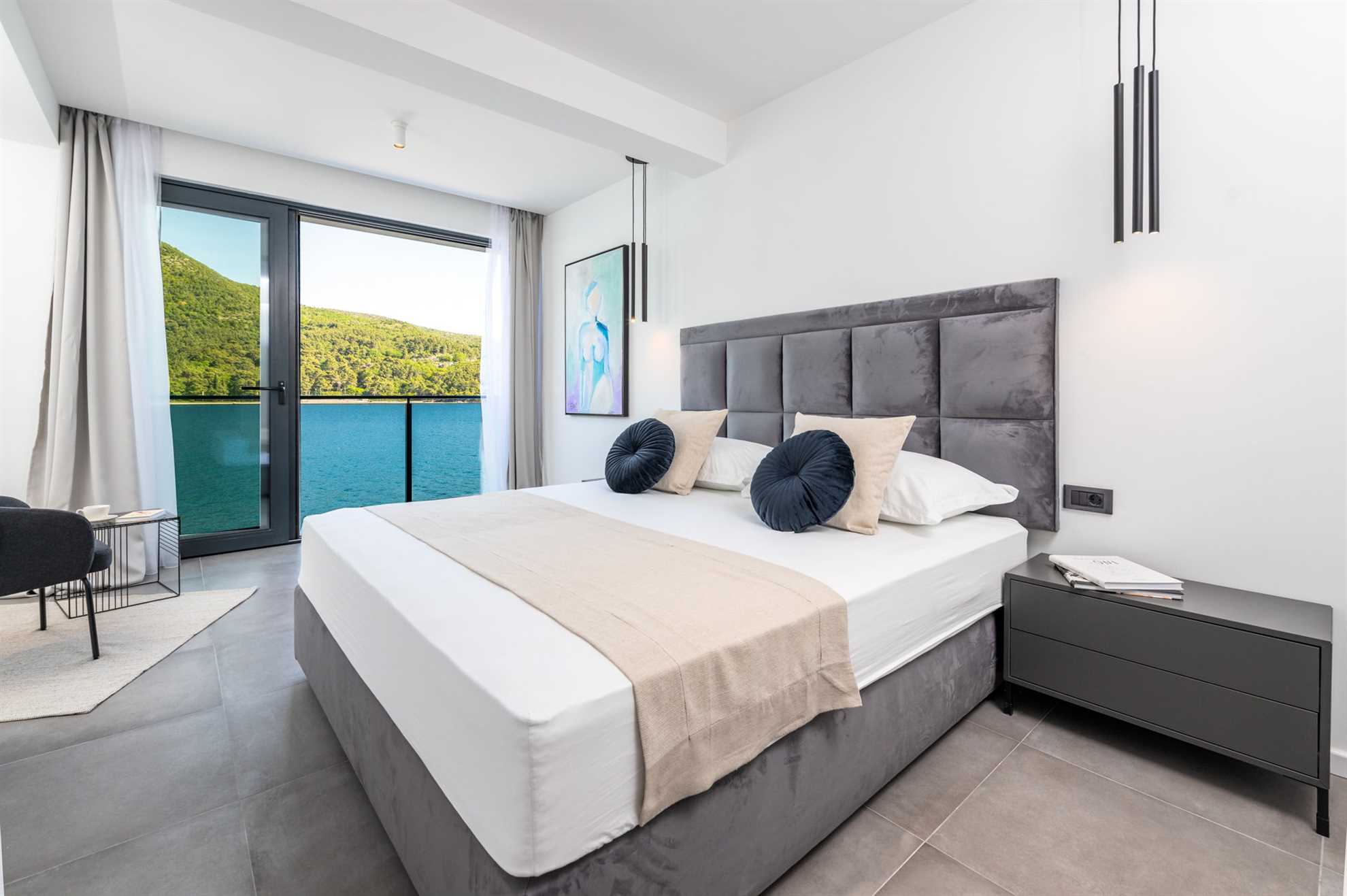 Beachfront Villa Ultimata with Pool