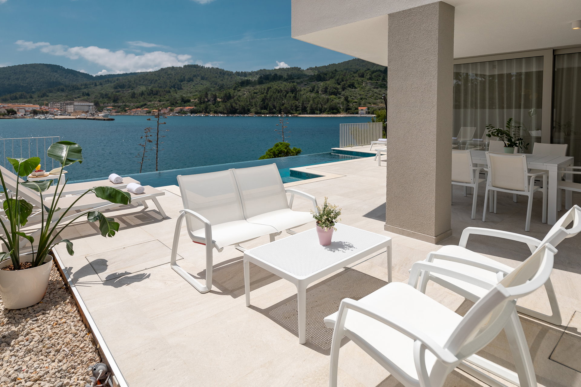 Luxury Villa Violet with Pool