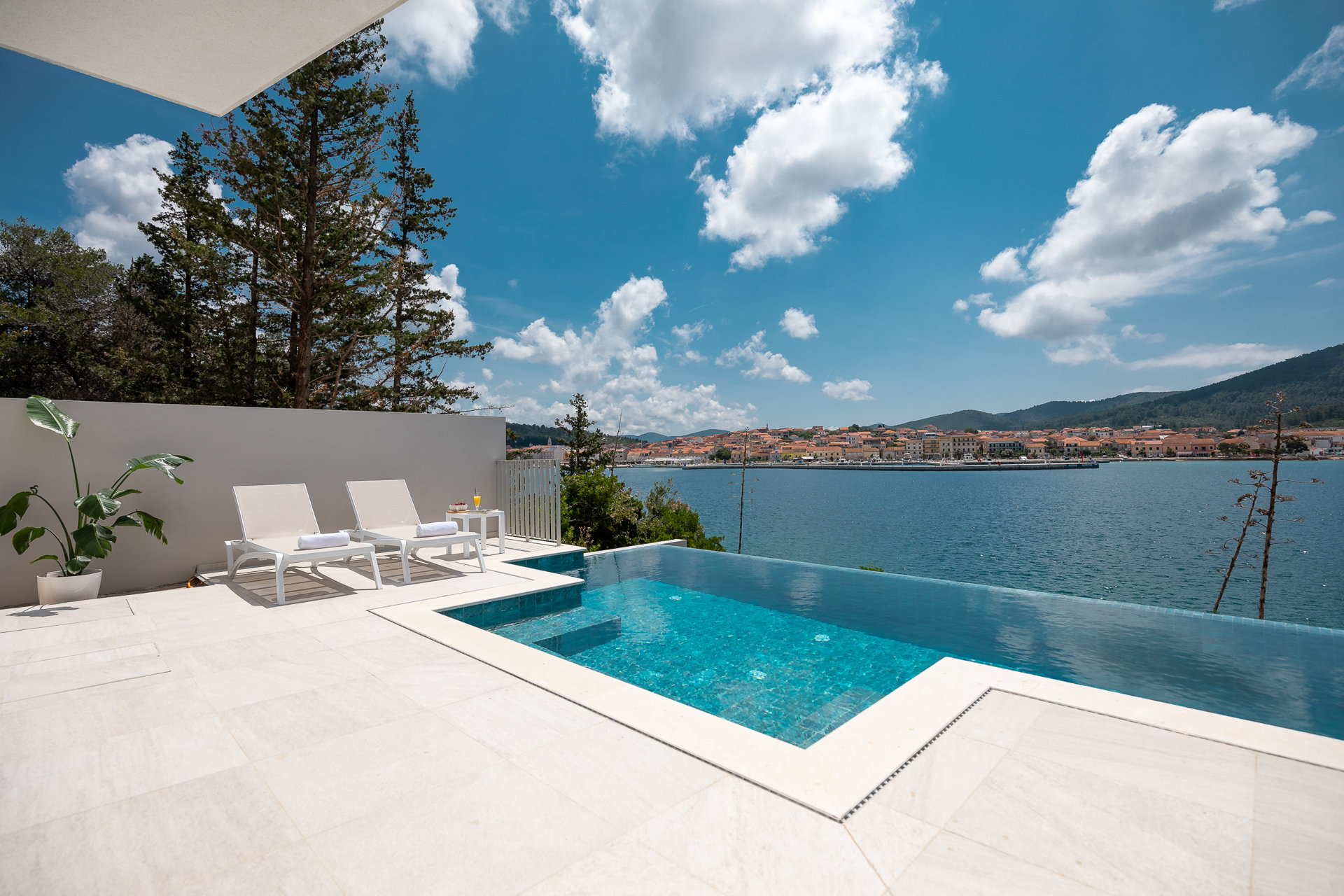 Luxury Villa Violet with Pool