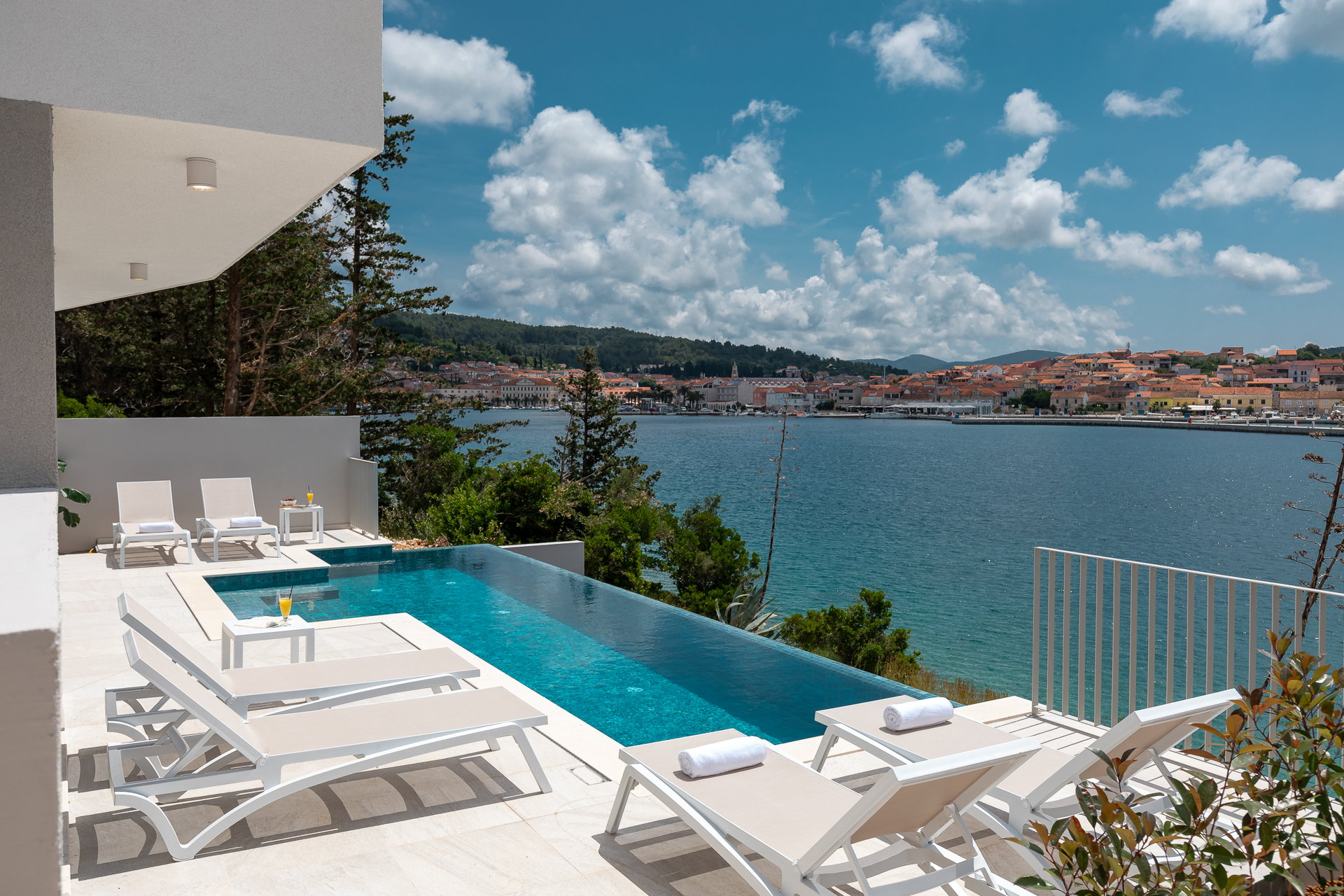 Luxury Villa Violet with Pool