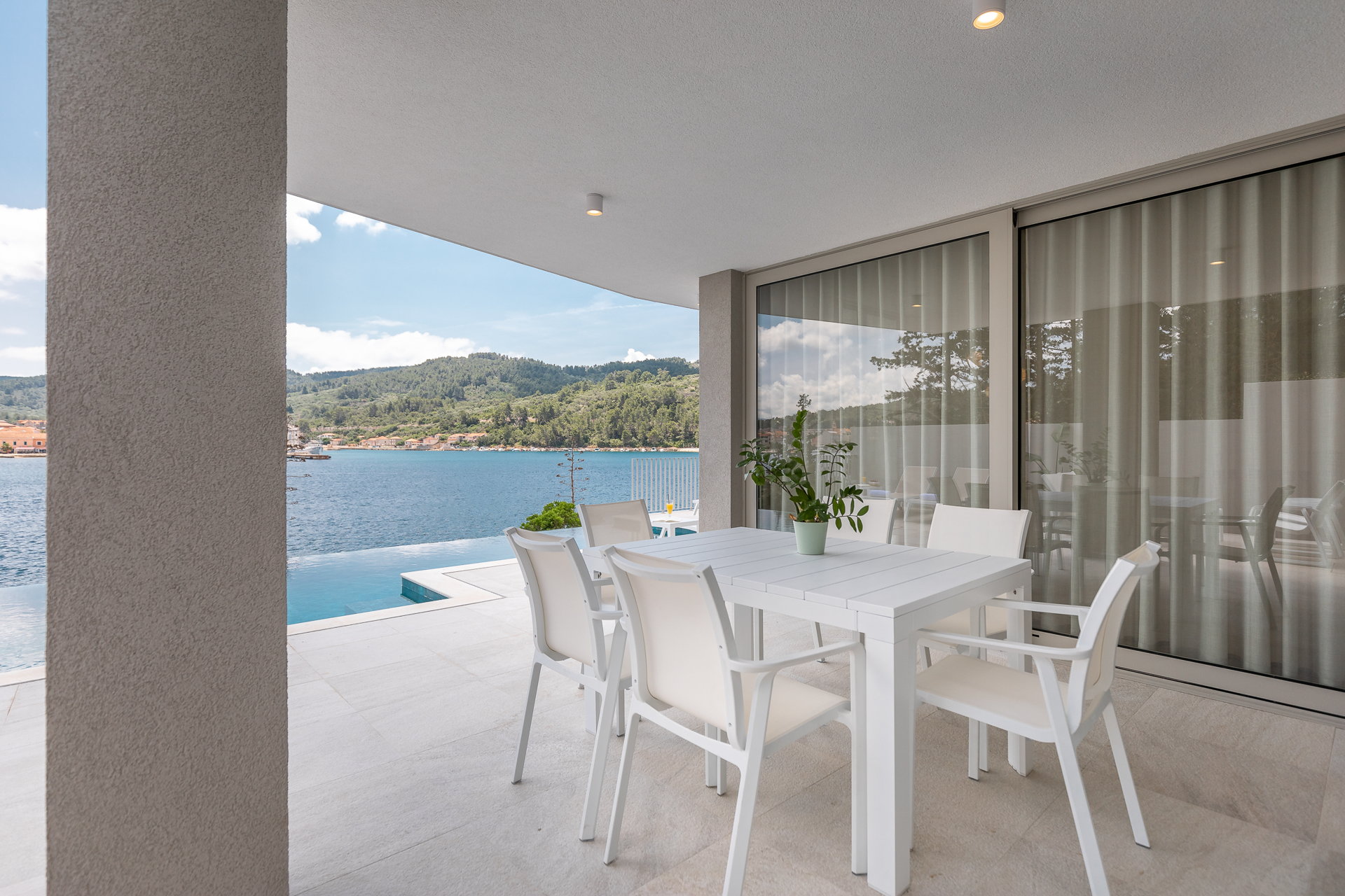 Luxury Villa Violet with Pool