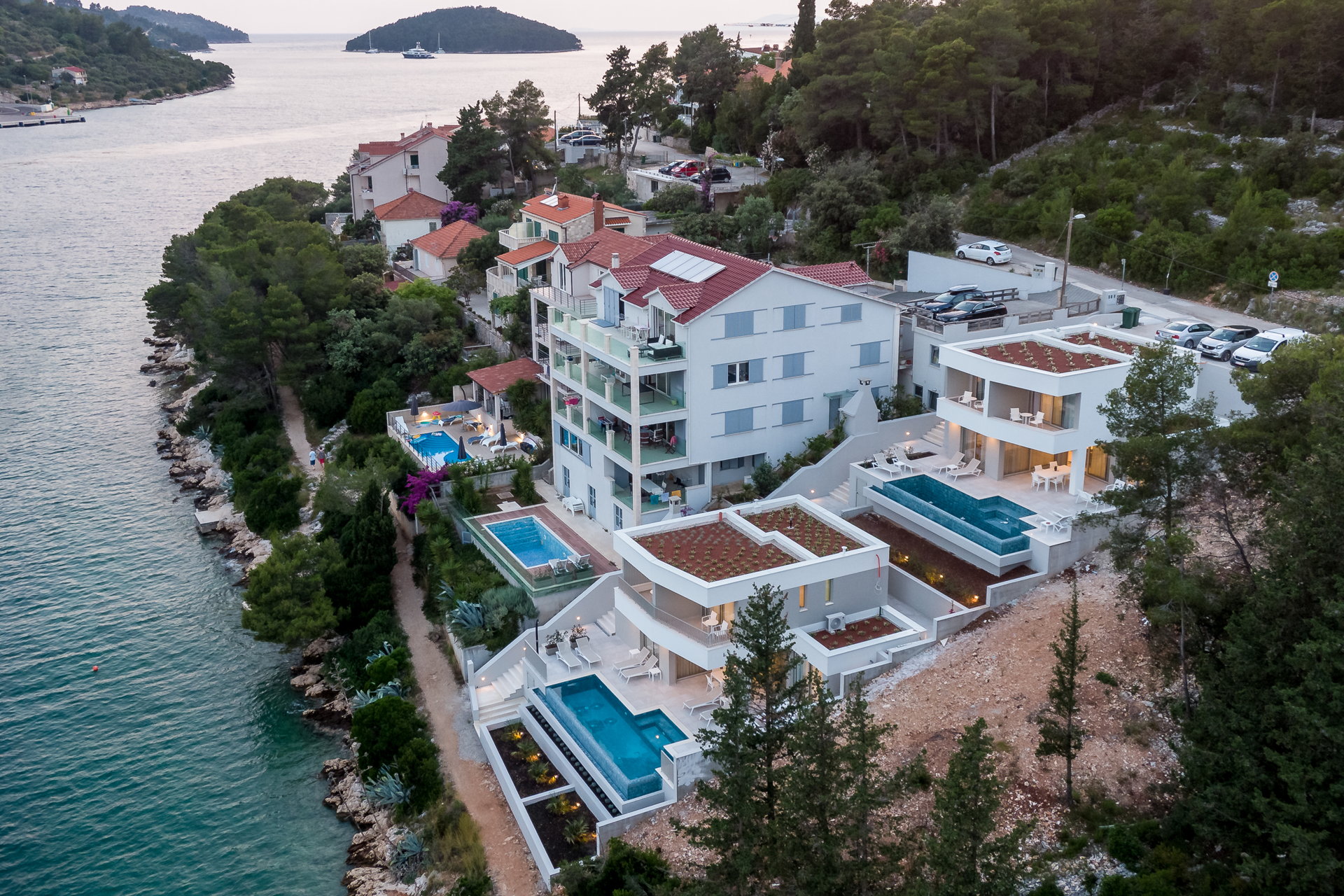 Luxury Villa Violet with Pool