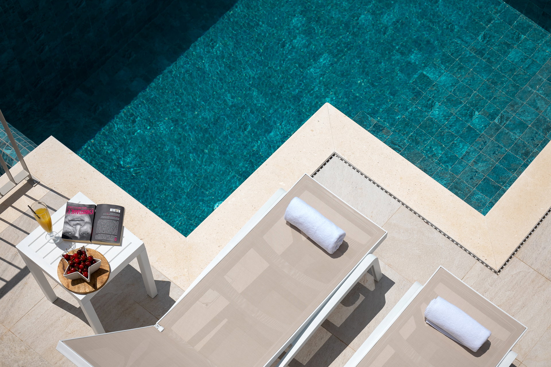 Luxury Villa Ivy with Pool
