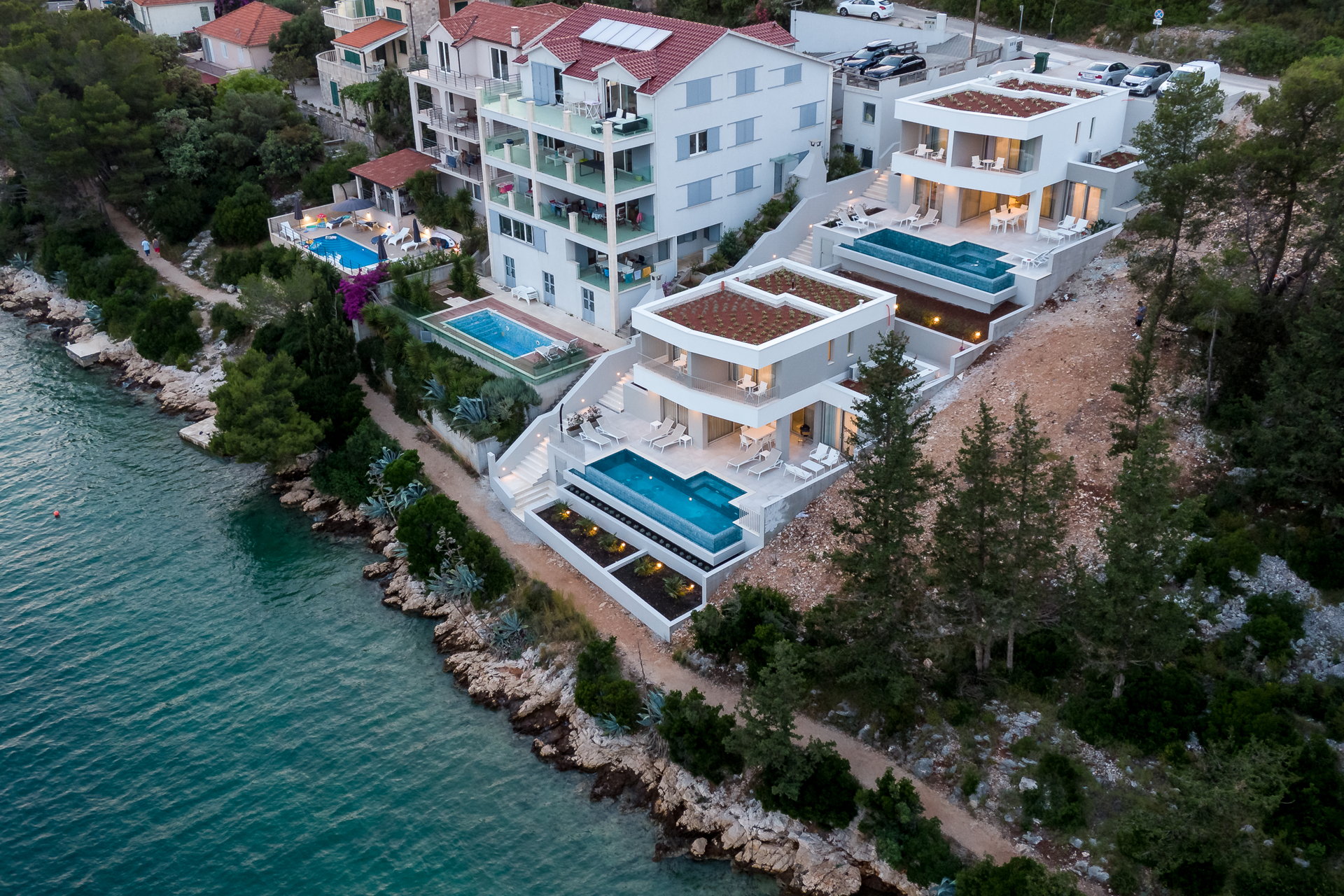 Luxury Villa Ivy with Pool
