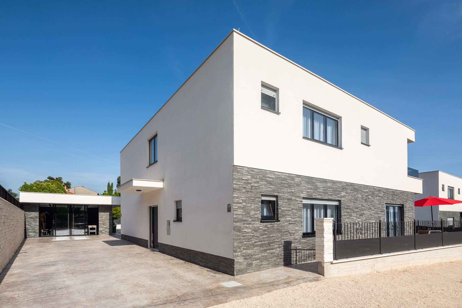 Luxury Villa Anchor with Heated Pool