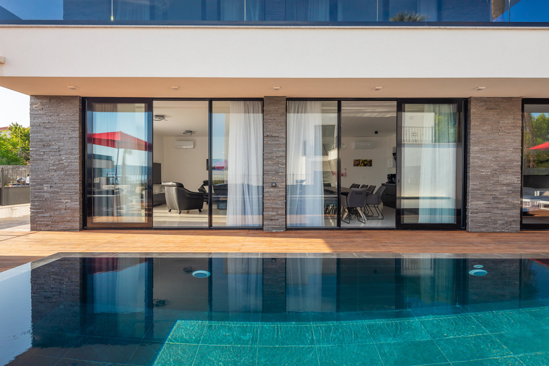 Luxury Villa Anchor with Heated Pool