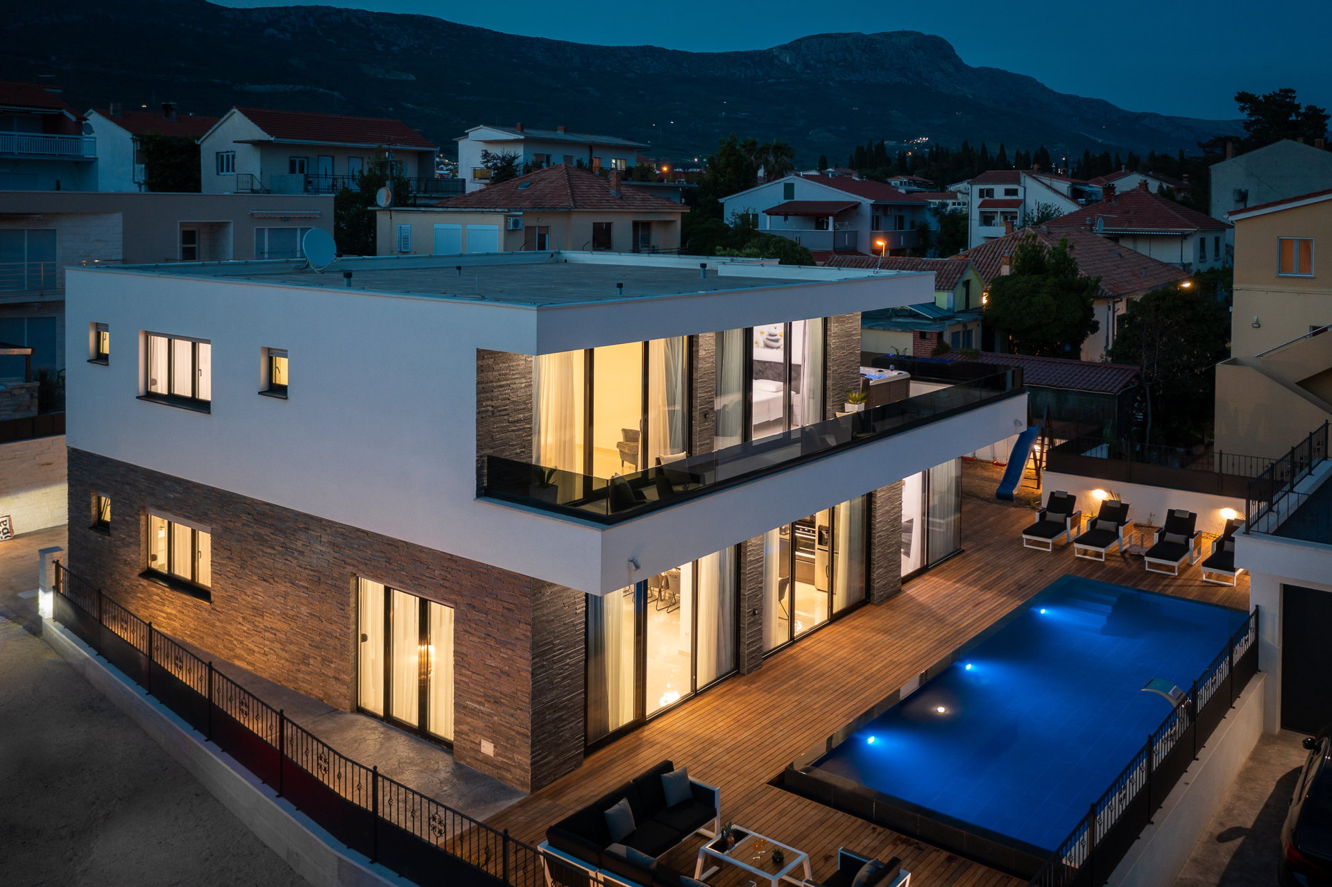 Luxury Villa Anchor with Heated Pool