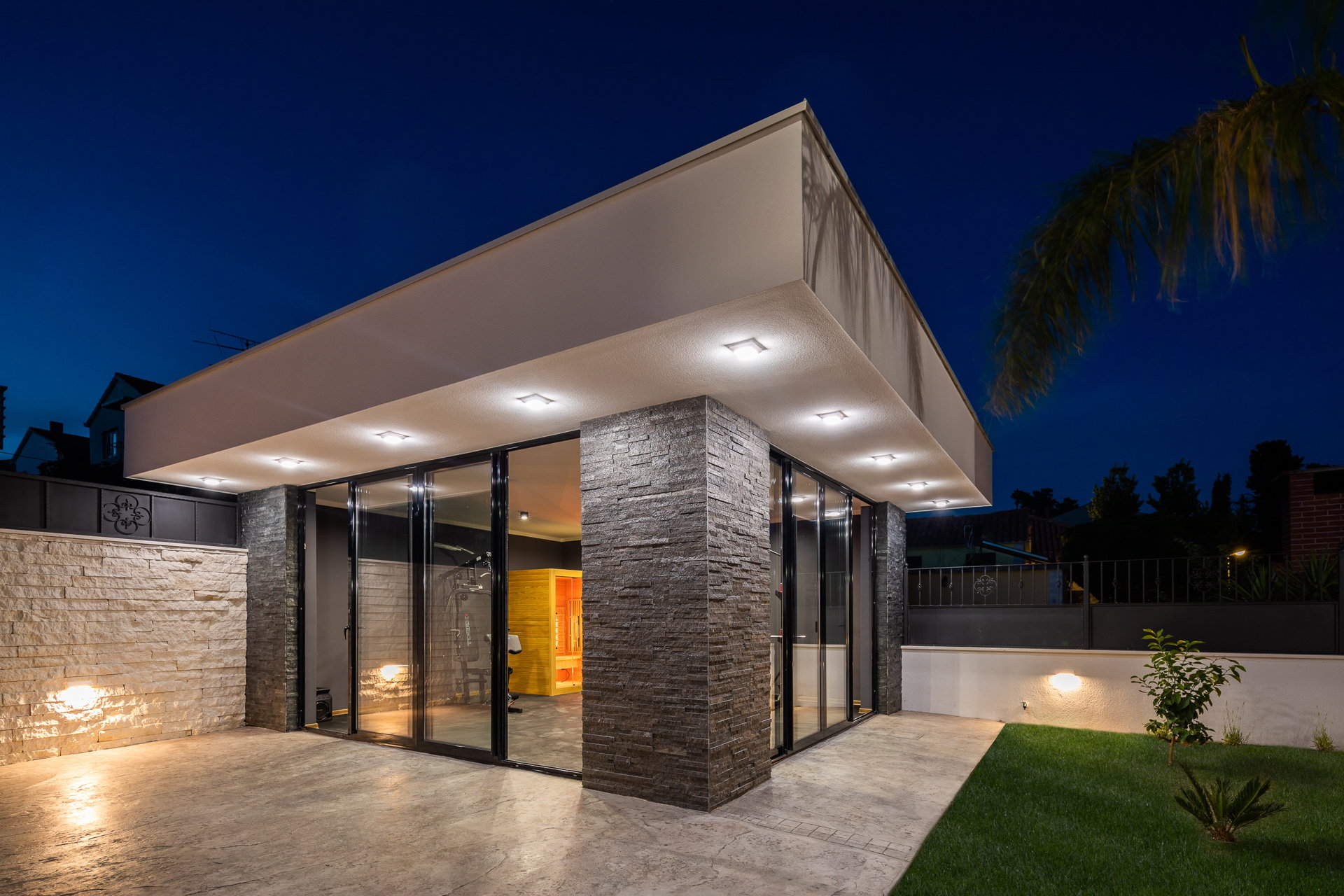 Luxury Villa Anchor with Heated Pool