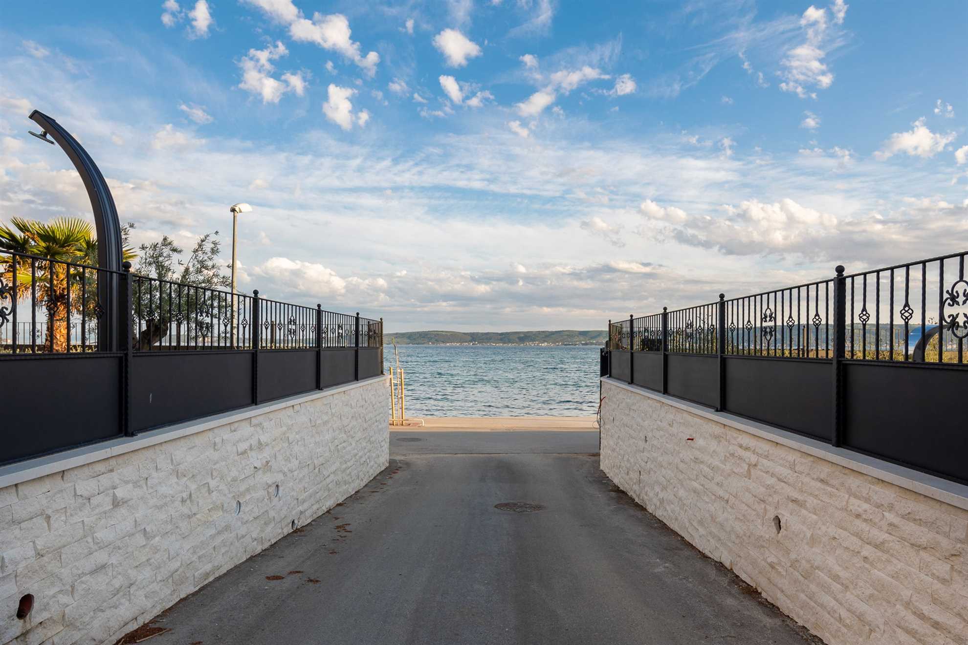Luxury Villa Anchor with Heated Pool