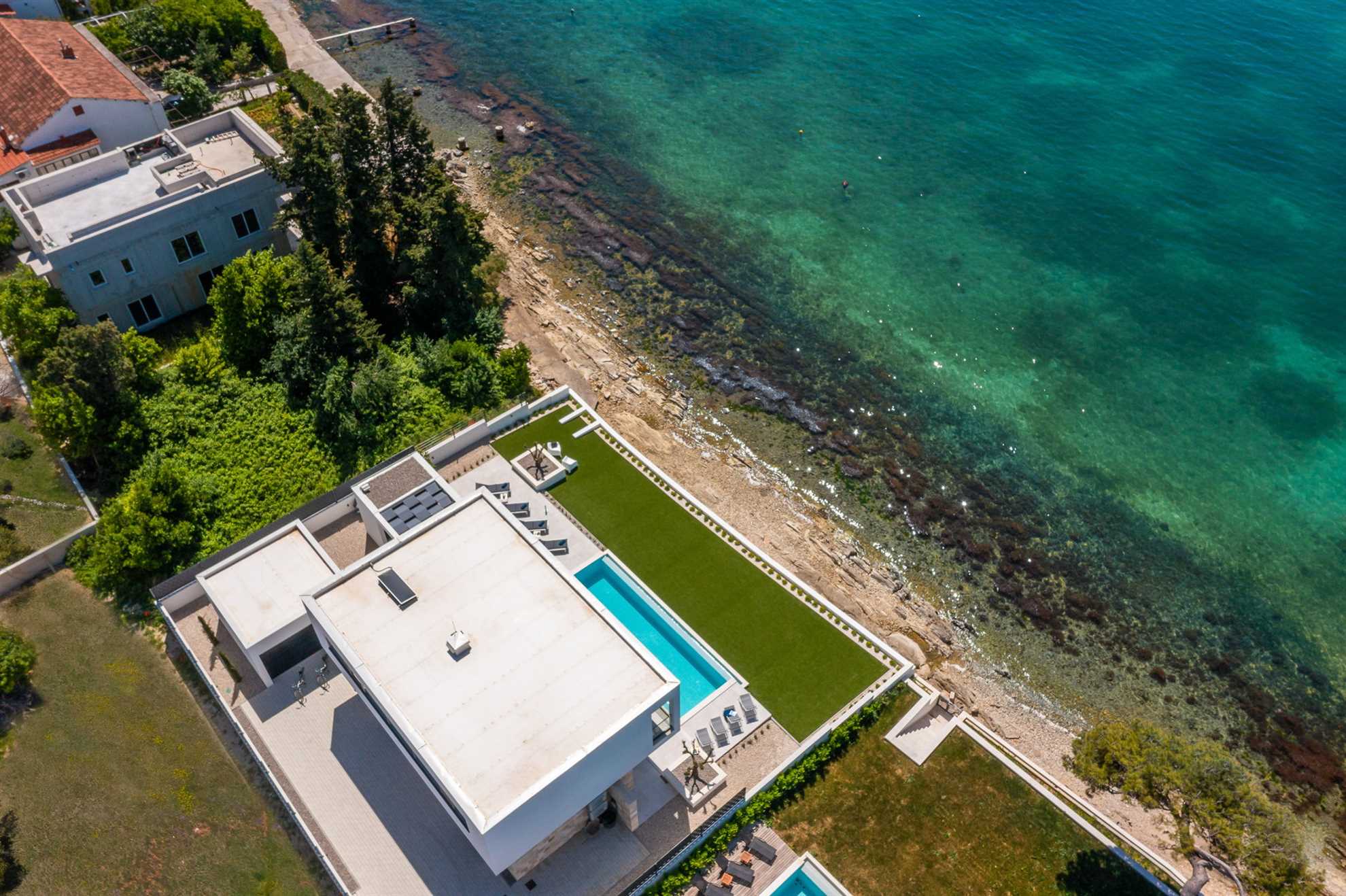 Beachfront Villa The View with Pool