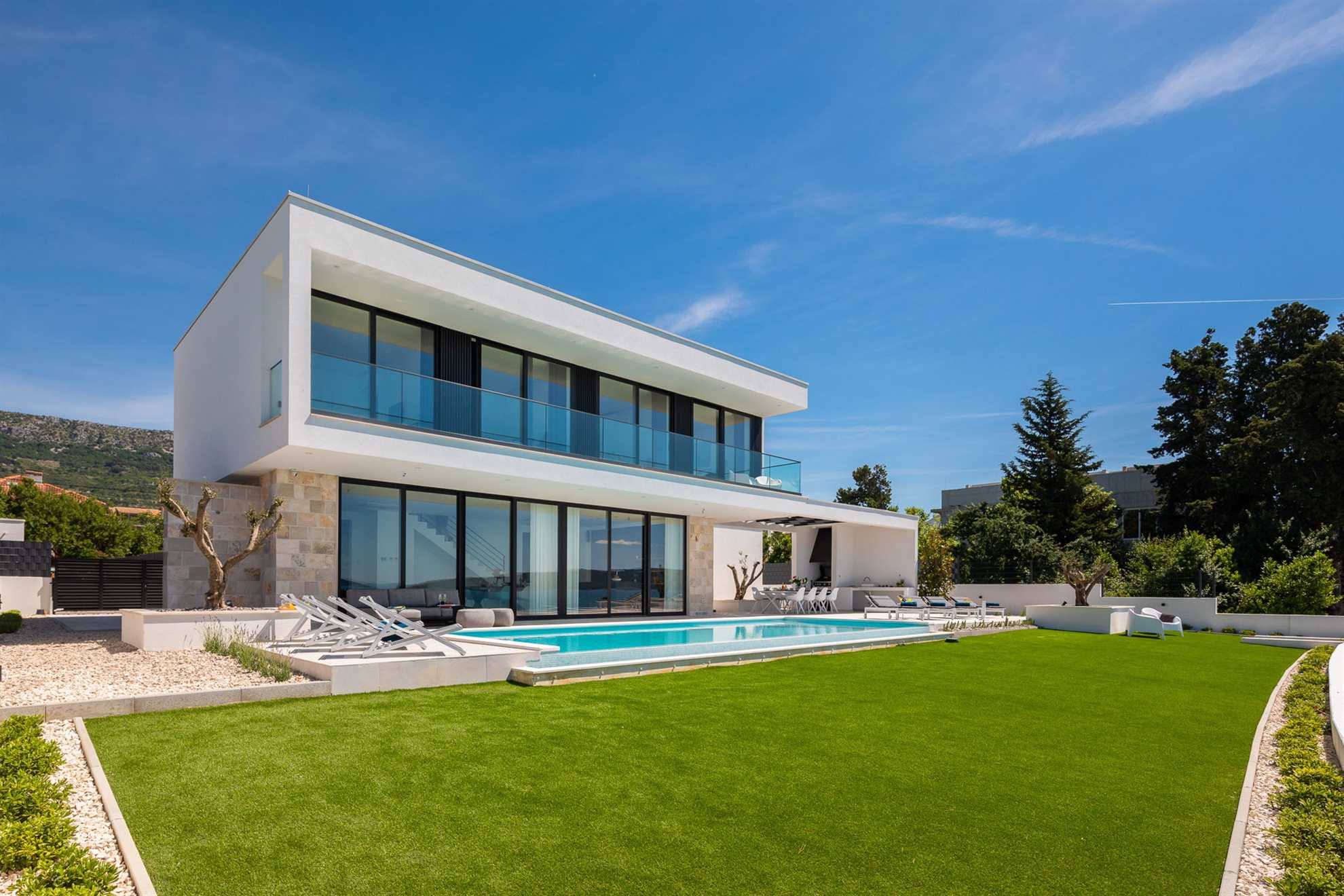 Beachfront Villa The View with Pool