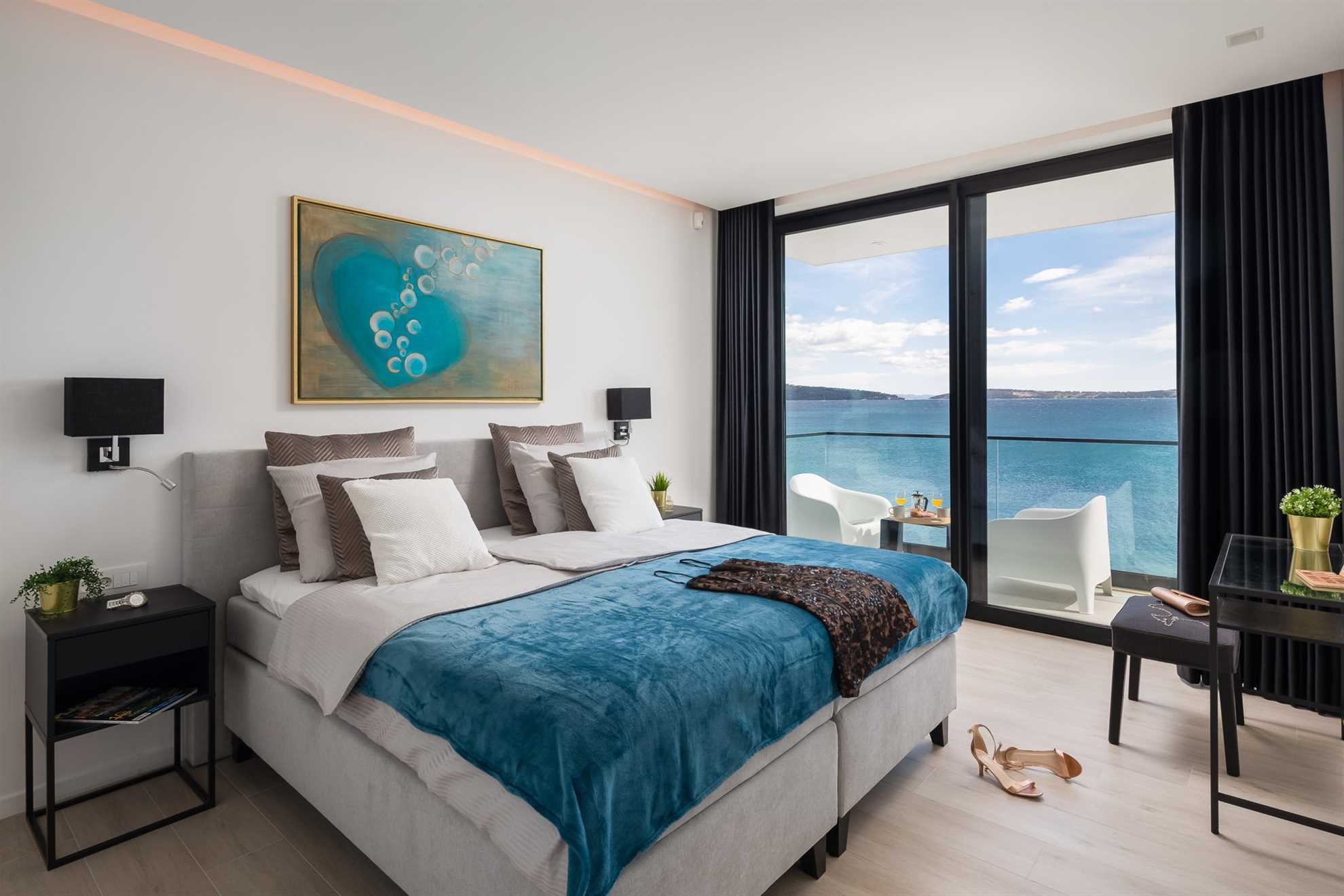 Beachfront Villa The View with Pool