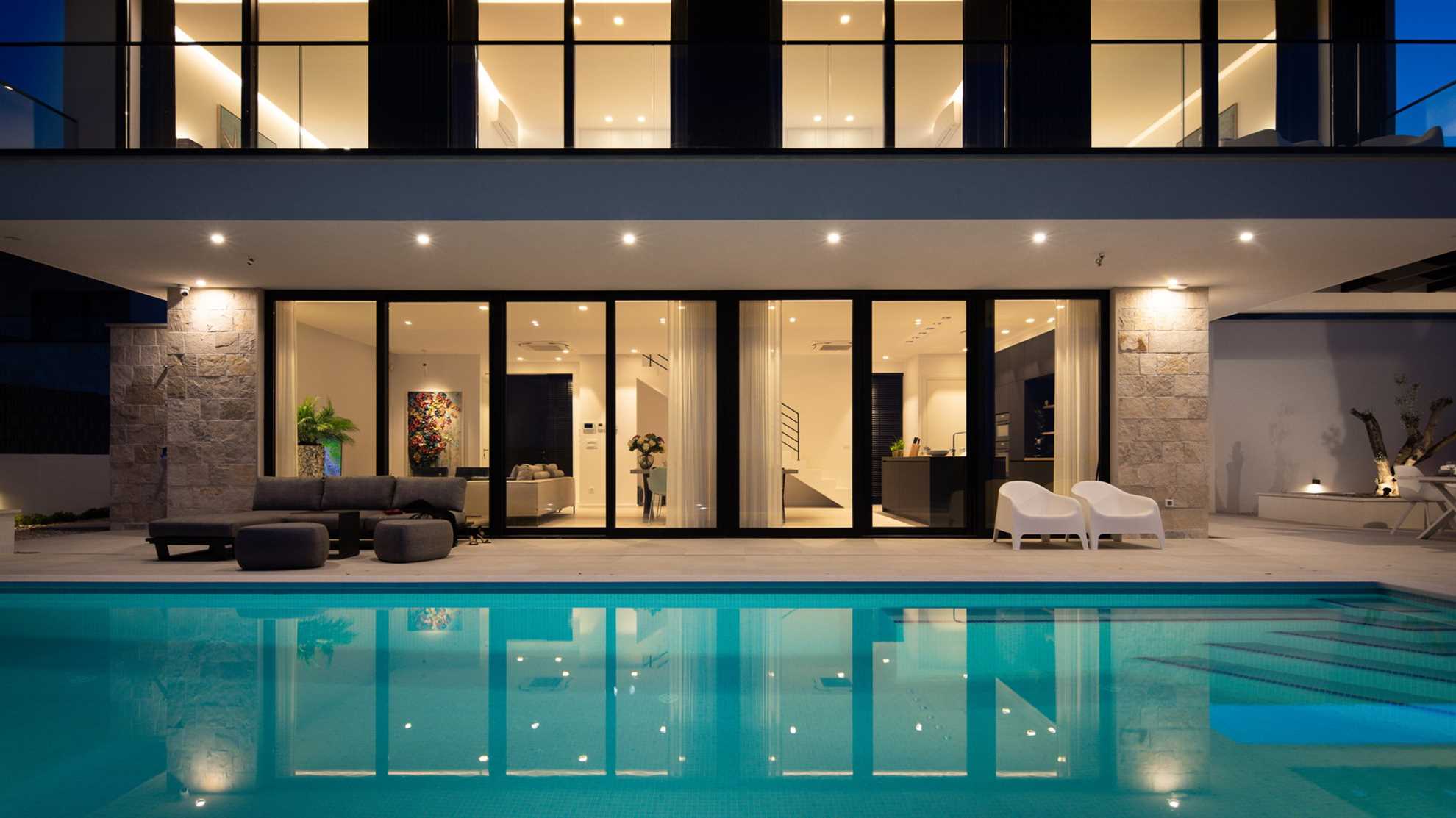 Beachfront Villa The View with Pool