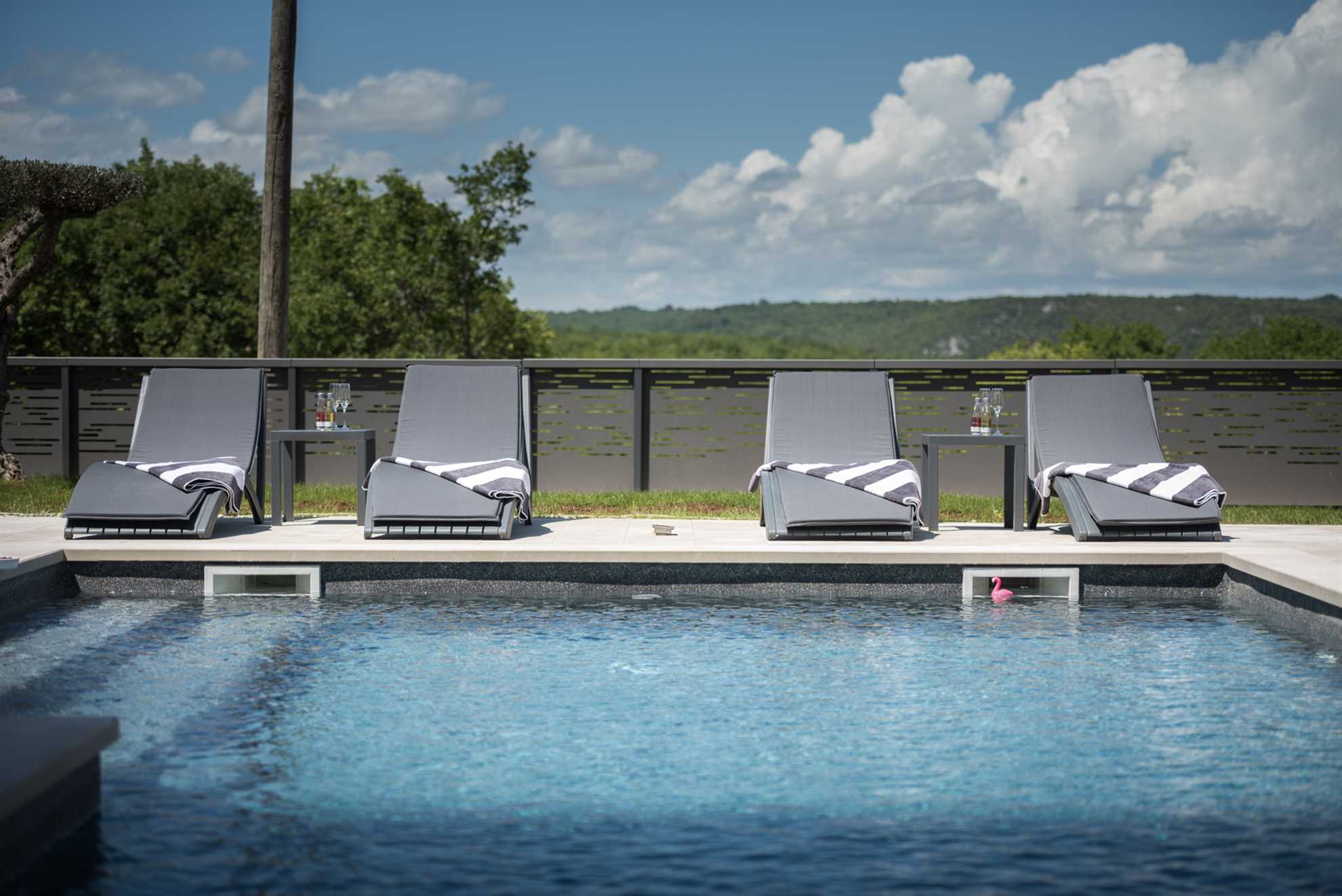 Luxury Villa Mercury with Pool