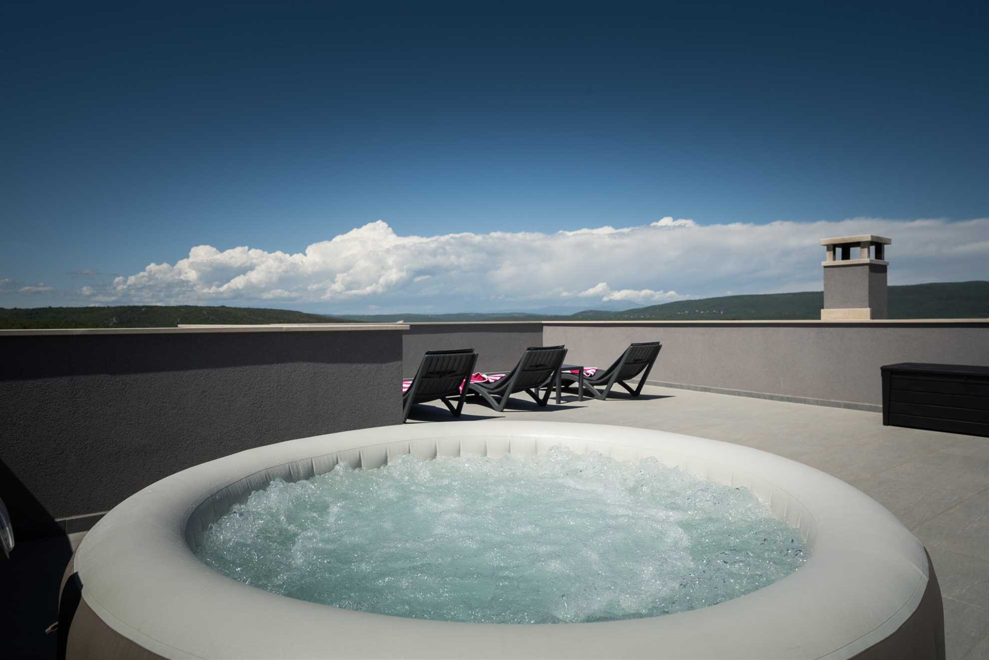 Luxury Villa Mercury with Pool