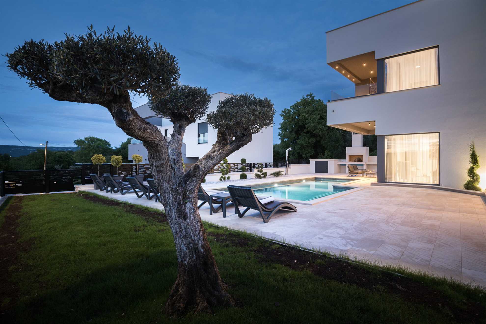 Luxury Villa Mercury with Pool