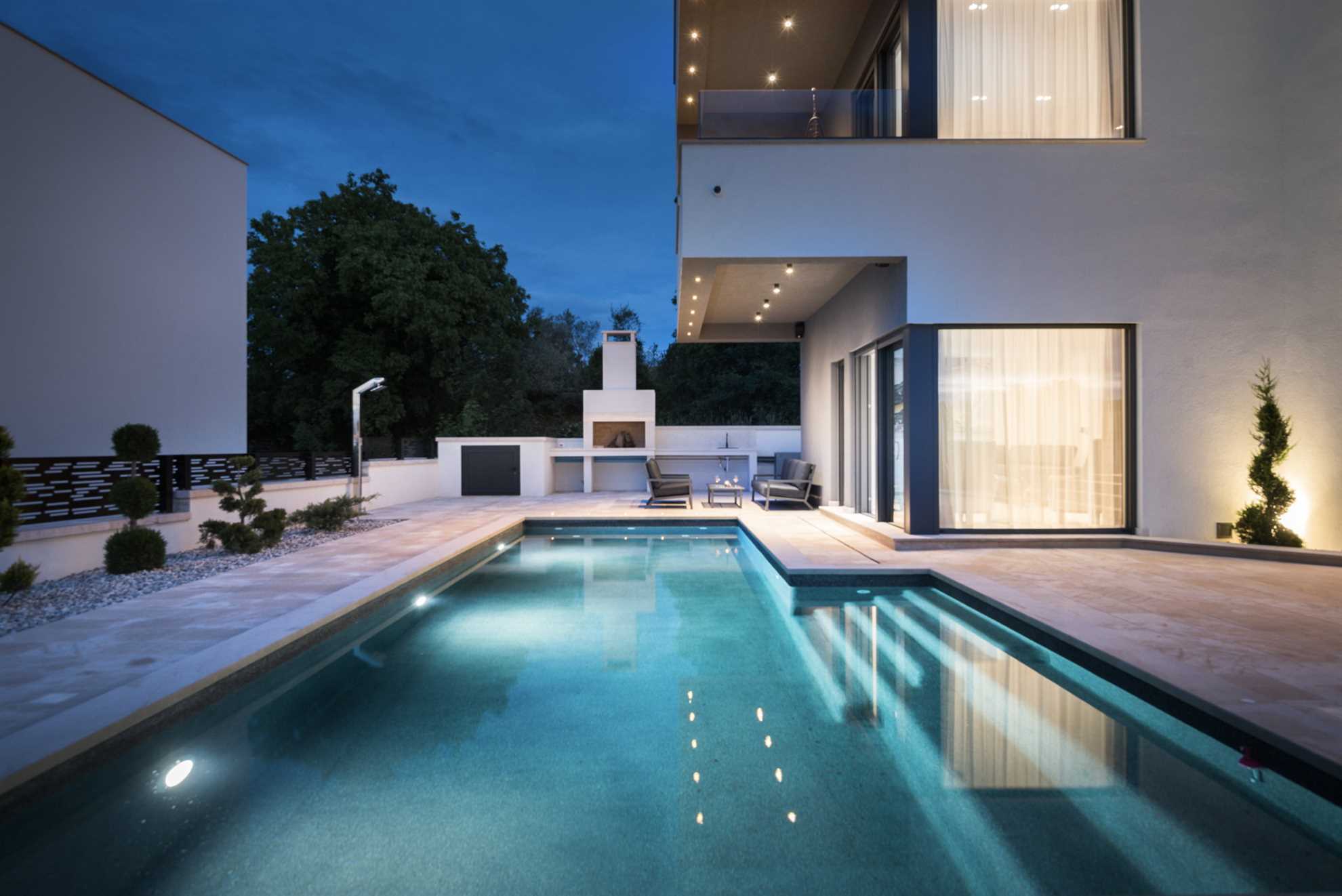 Luxury Villa Mercury with Pool