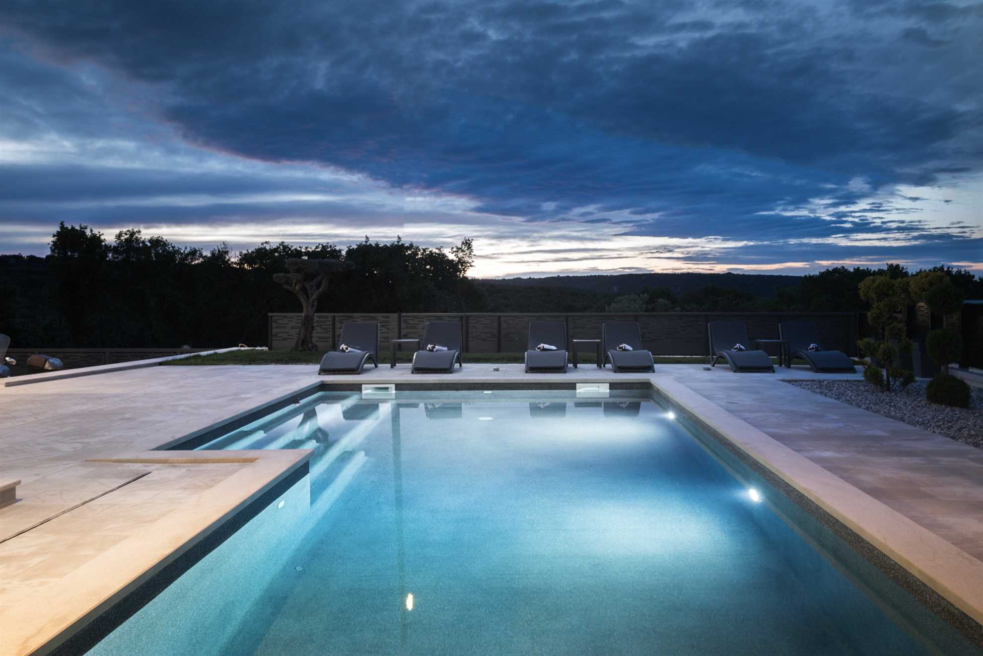 Luxury Villa Mercury with Pool