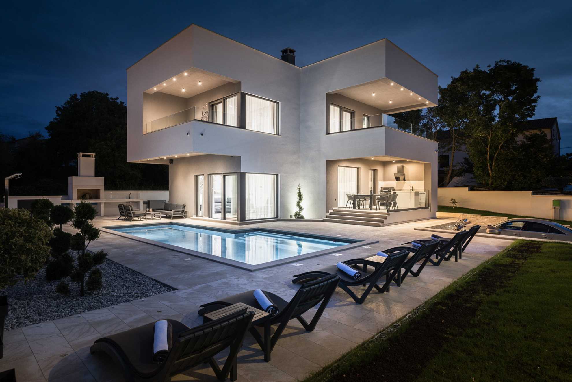 Luxury Villa Mercury with Pool
