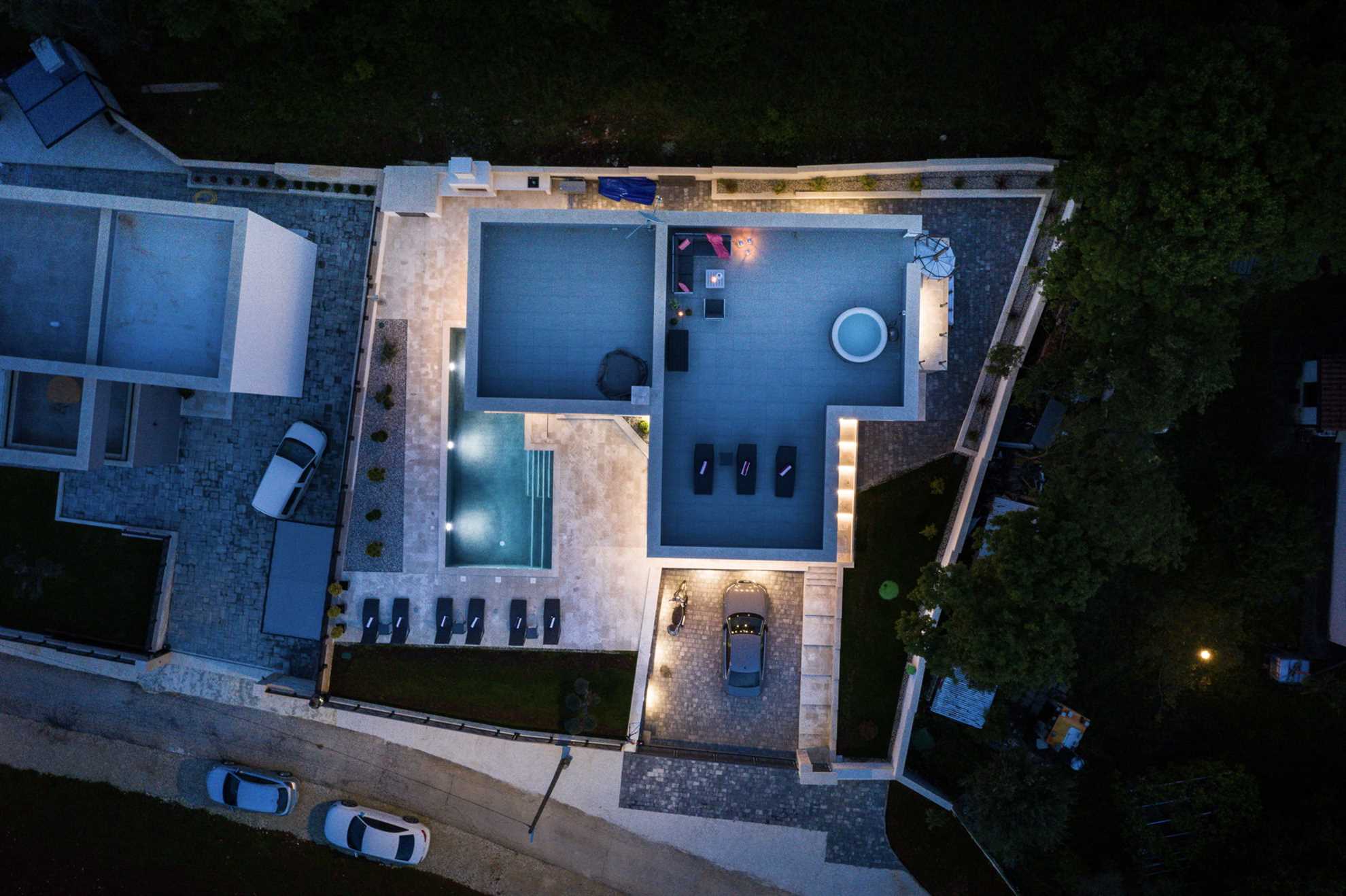 Luxury Villa Mercury with Pool