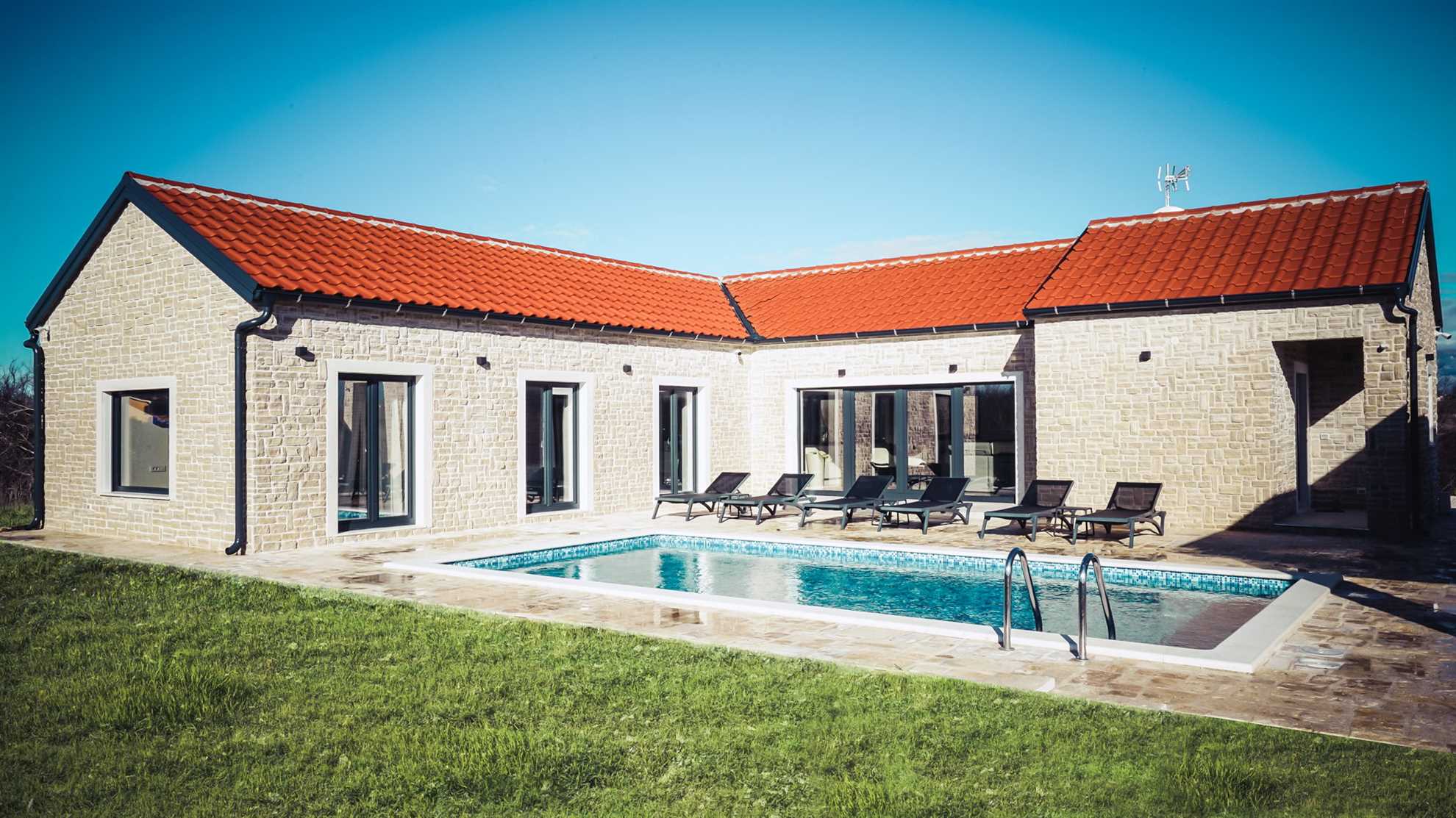 Villa Manor with Heated Pool