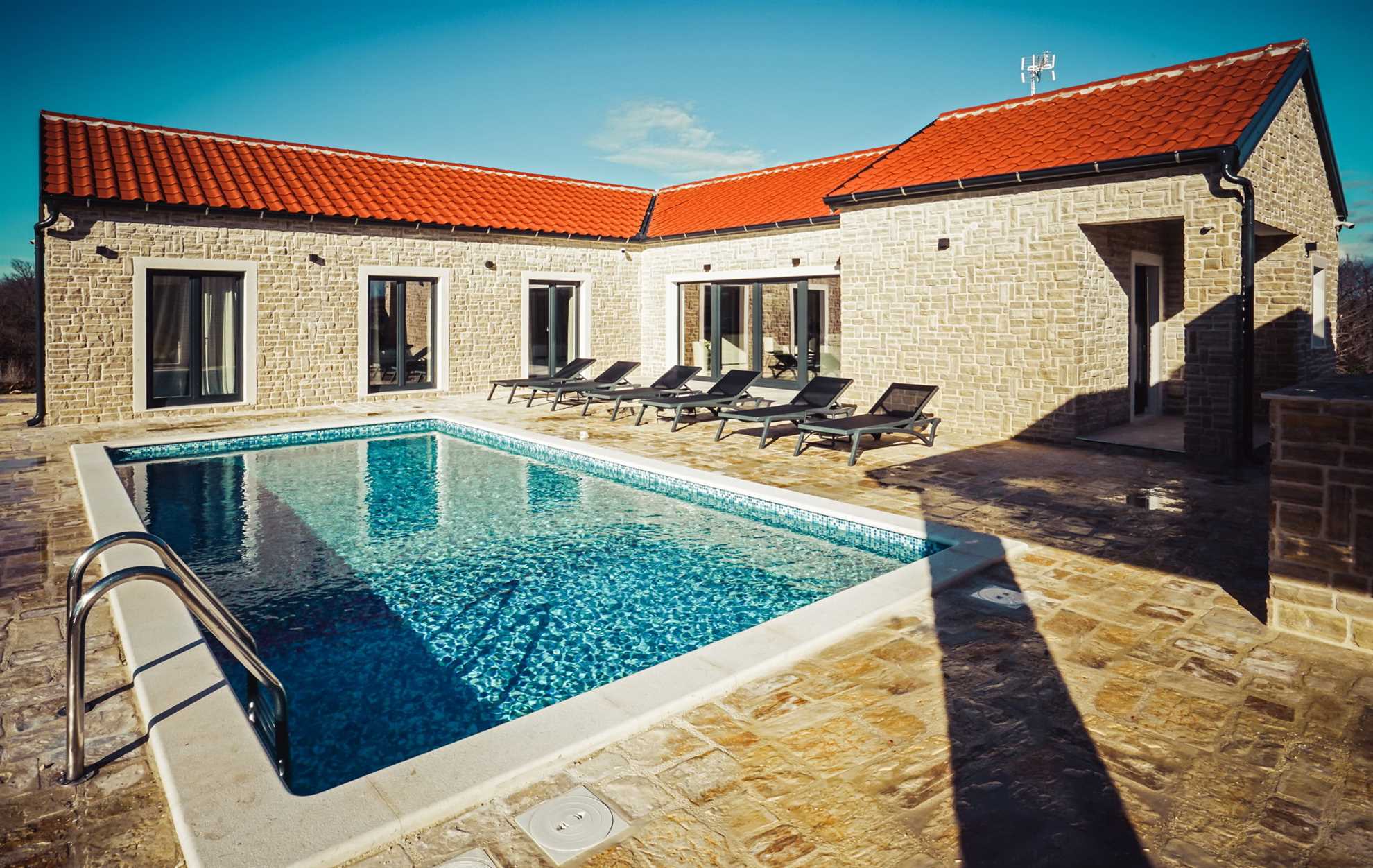 Villa Manor with Heated Pool