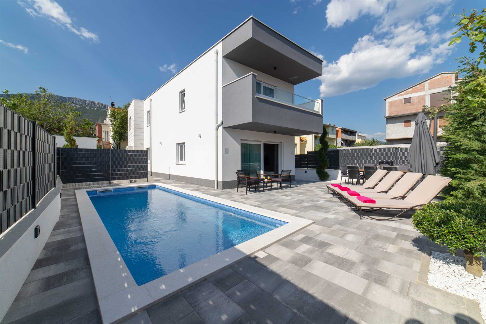 Villa Avanna with Heated Pool