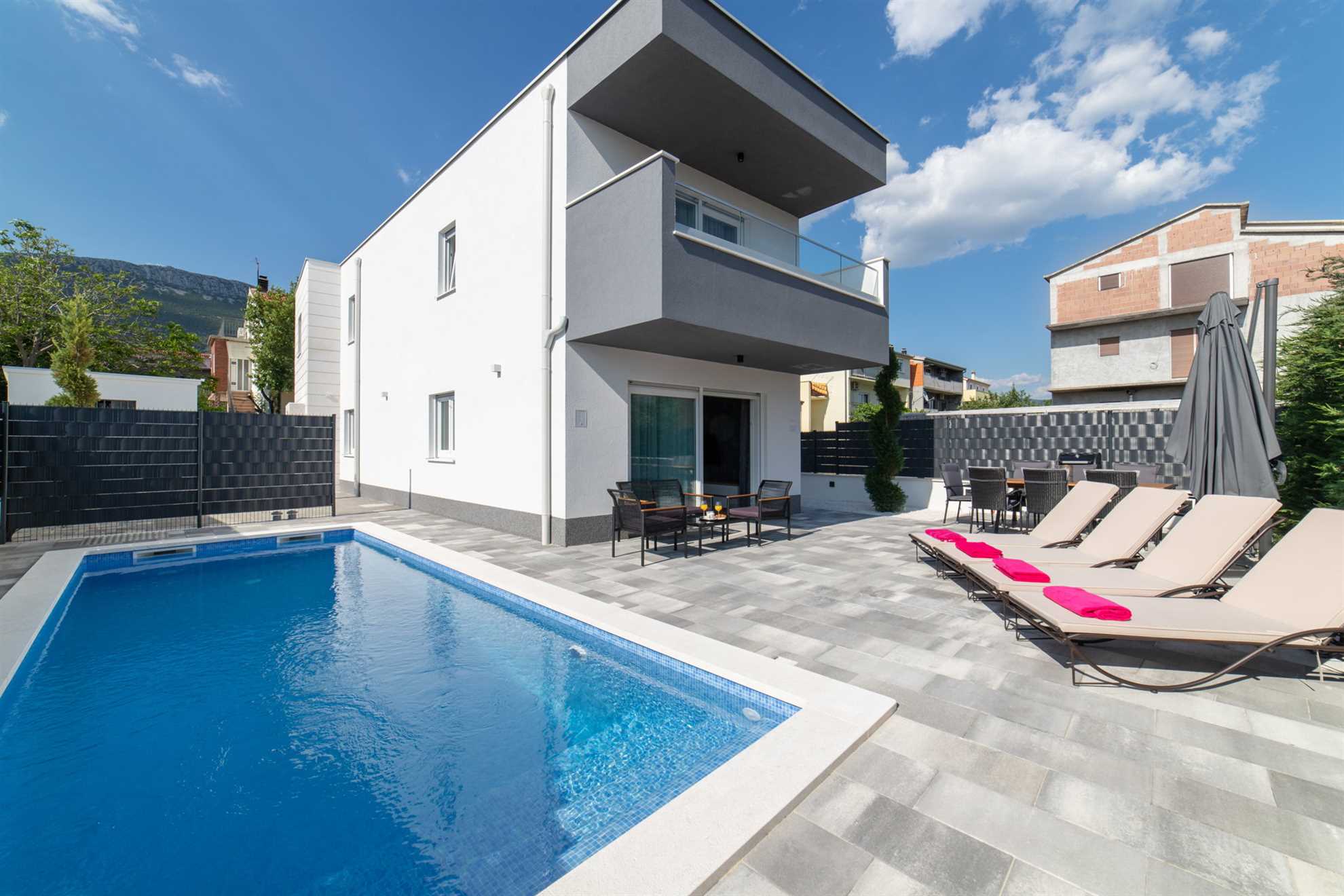 Villa Avanna with Heated Pool