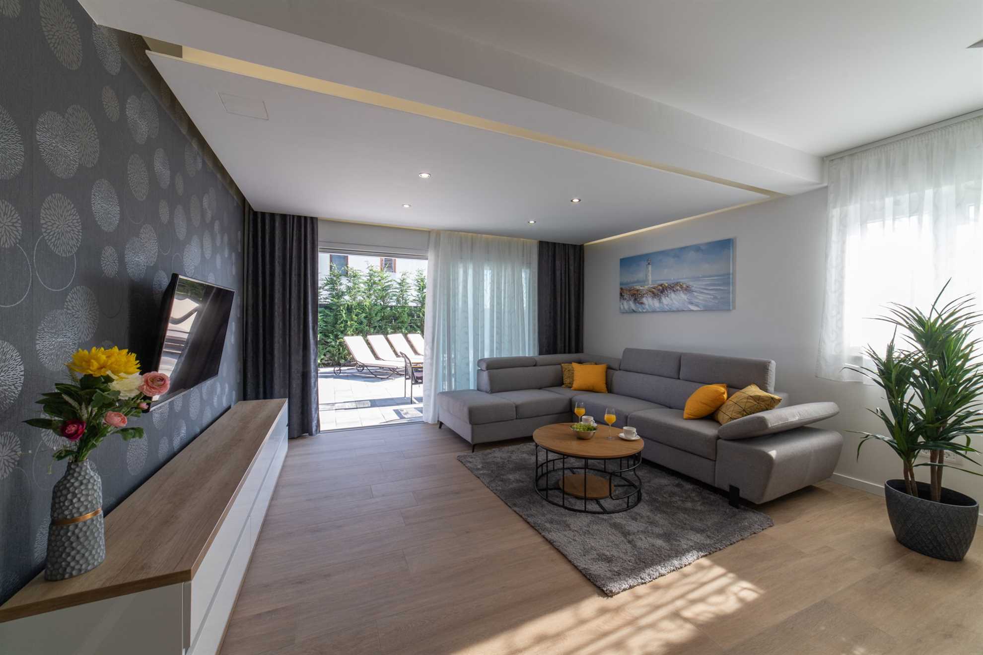 Villa Avanna with Heated Pool