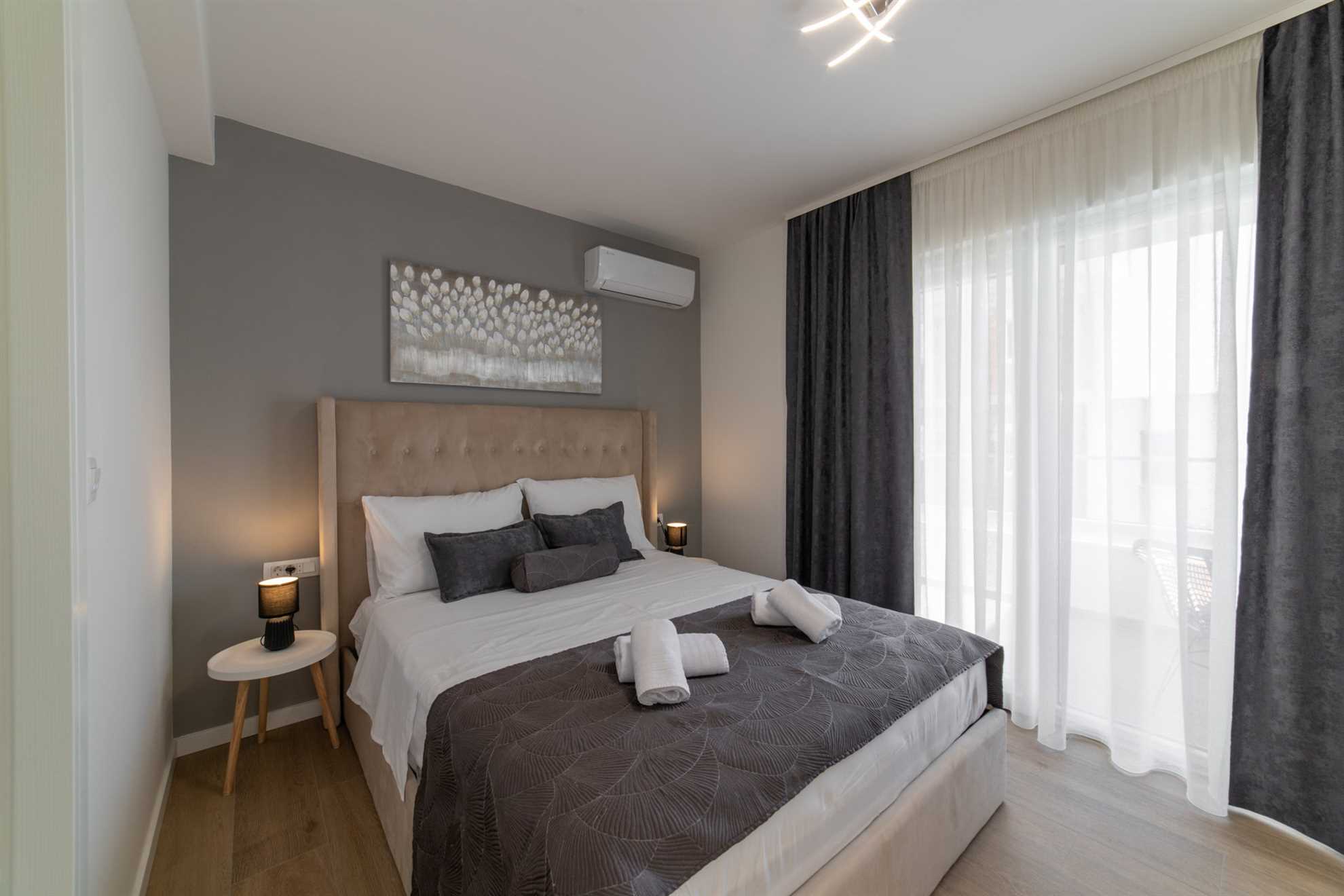 Villa Avanna with Heated Pool