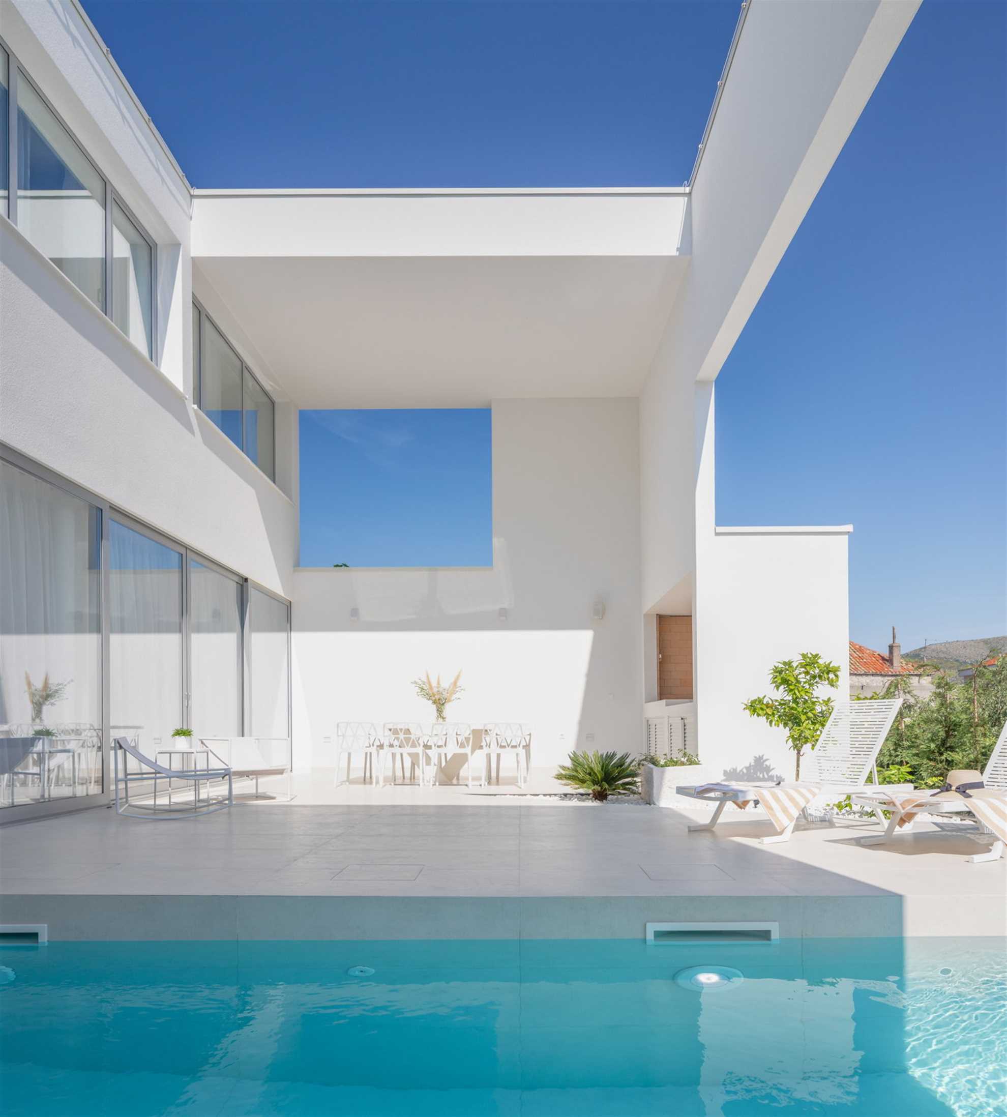 Luxury Villa New Dimension with Pool
