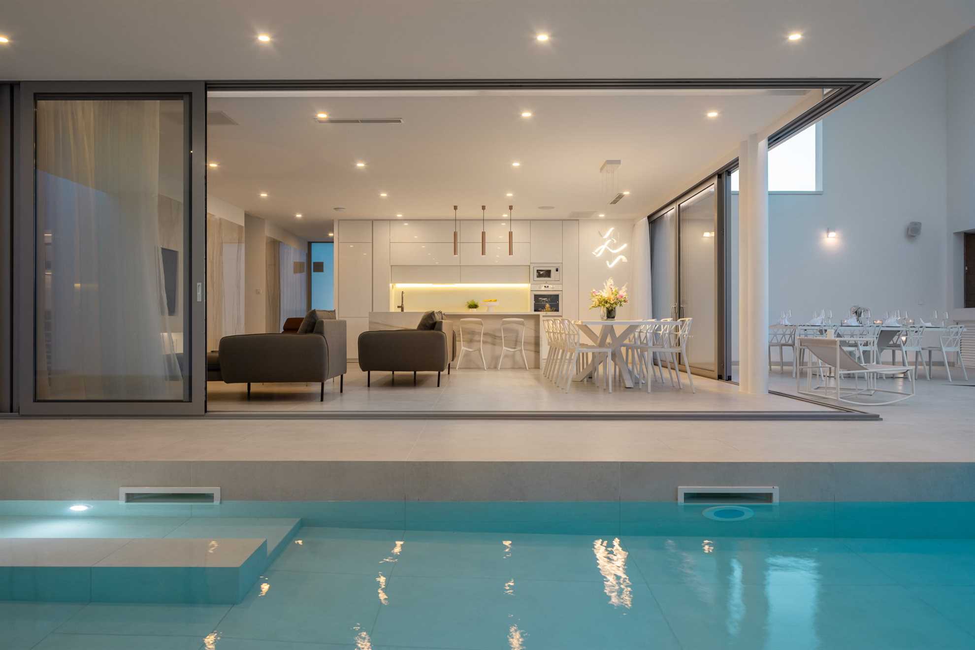 Luxury Villa New Dimension with Pool