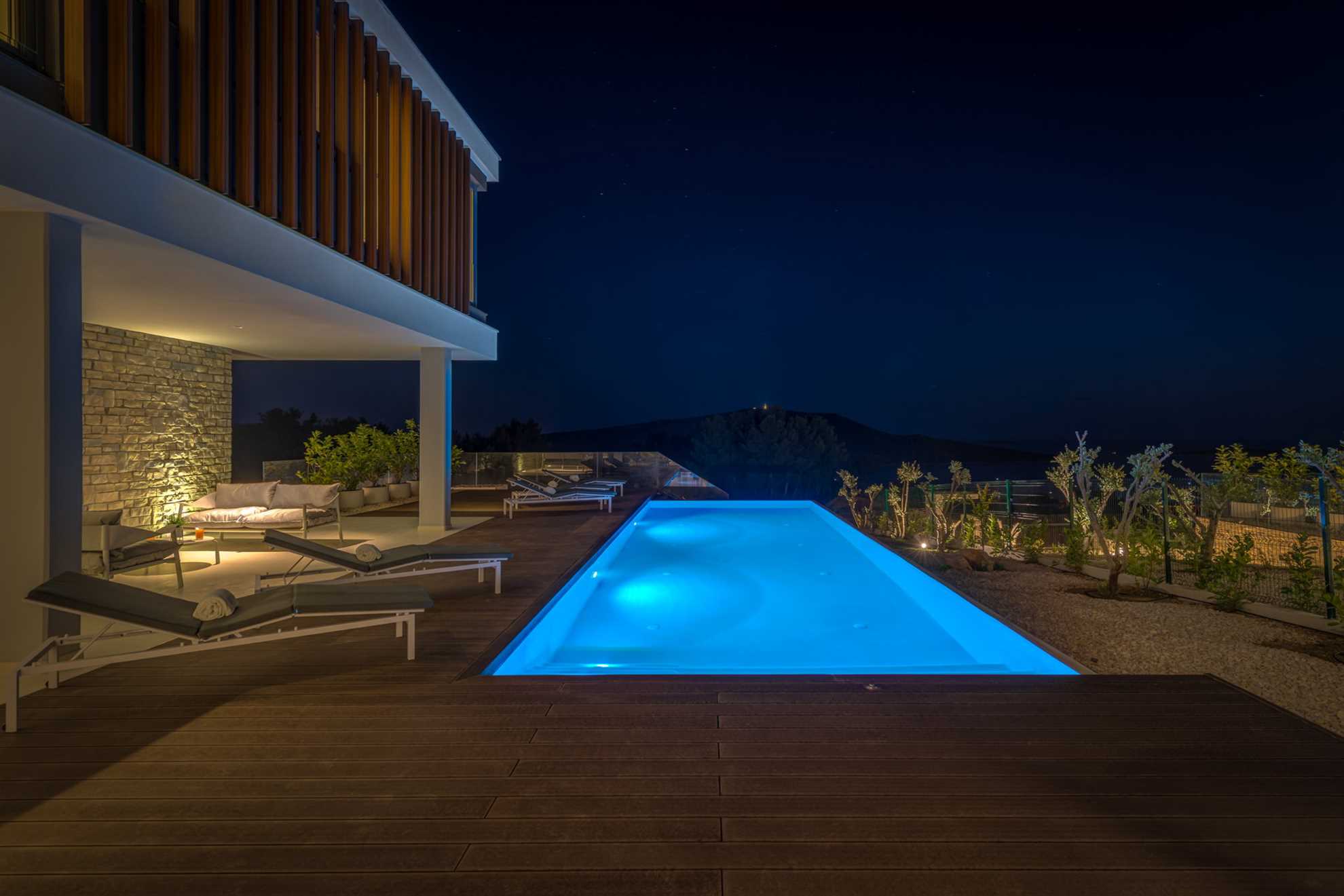 Luxury Villa Voyage with Pool I