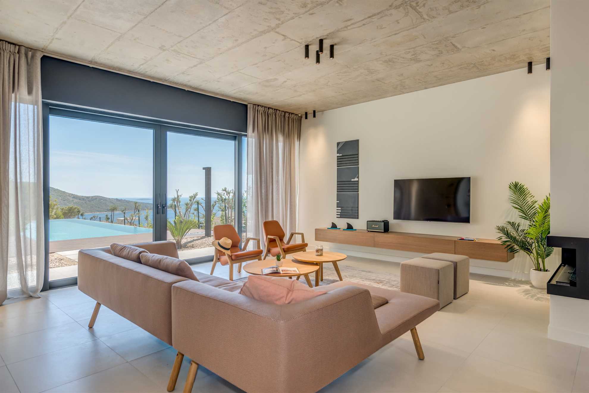 Luxury Villa Voyage with Pool I