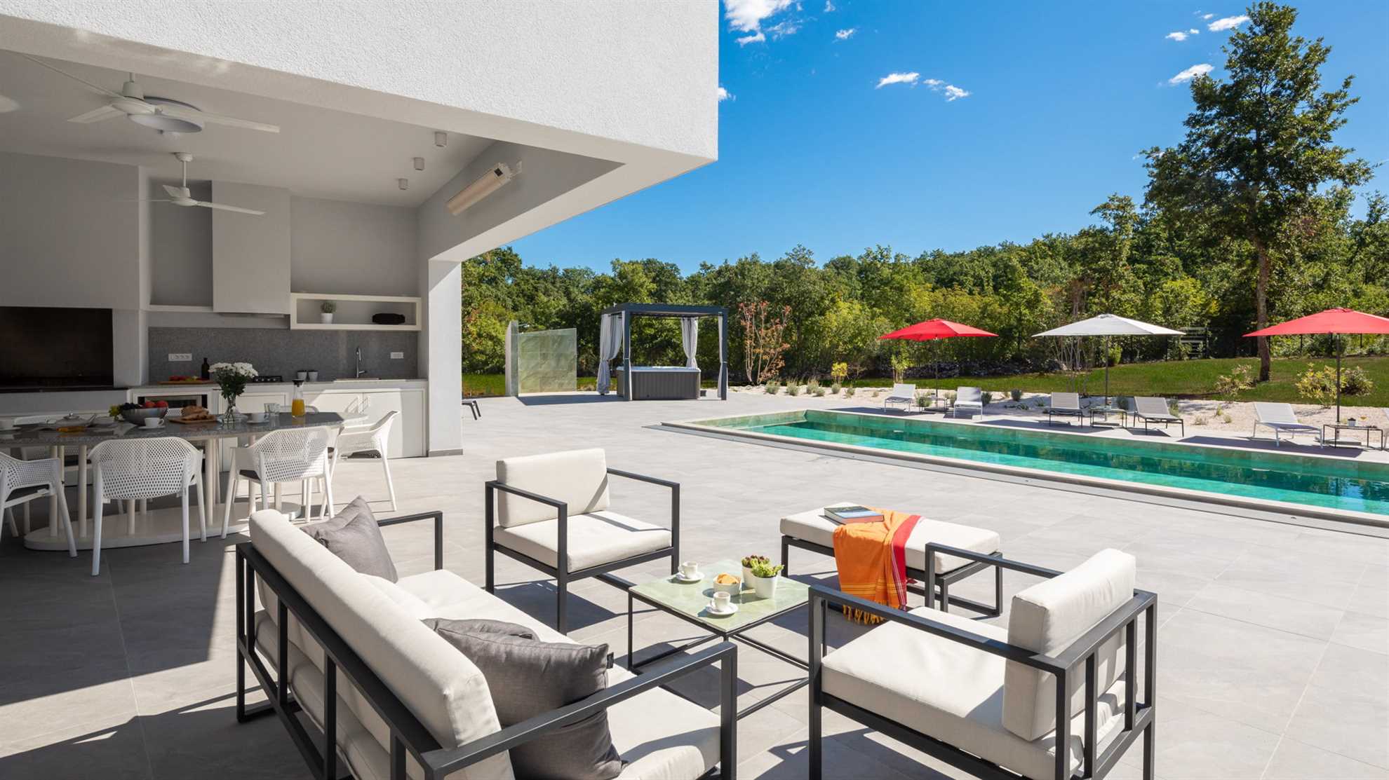 Luxury Villa Mauve with Pool