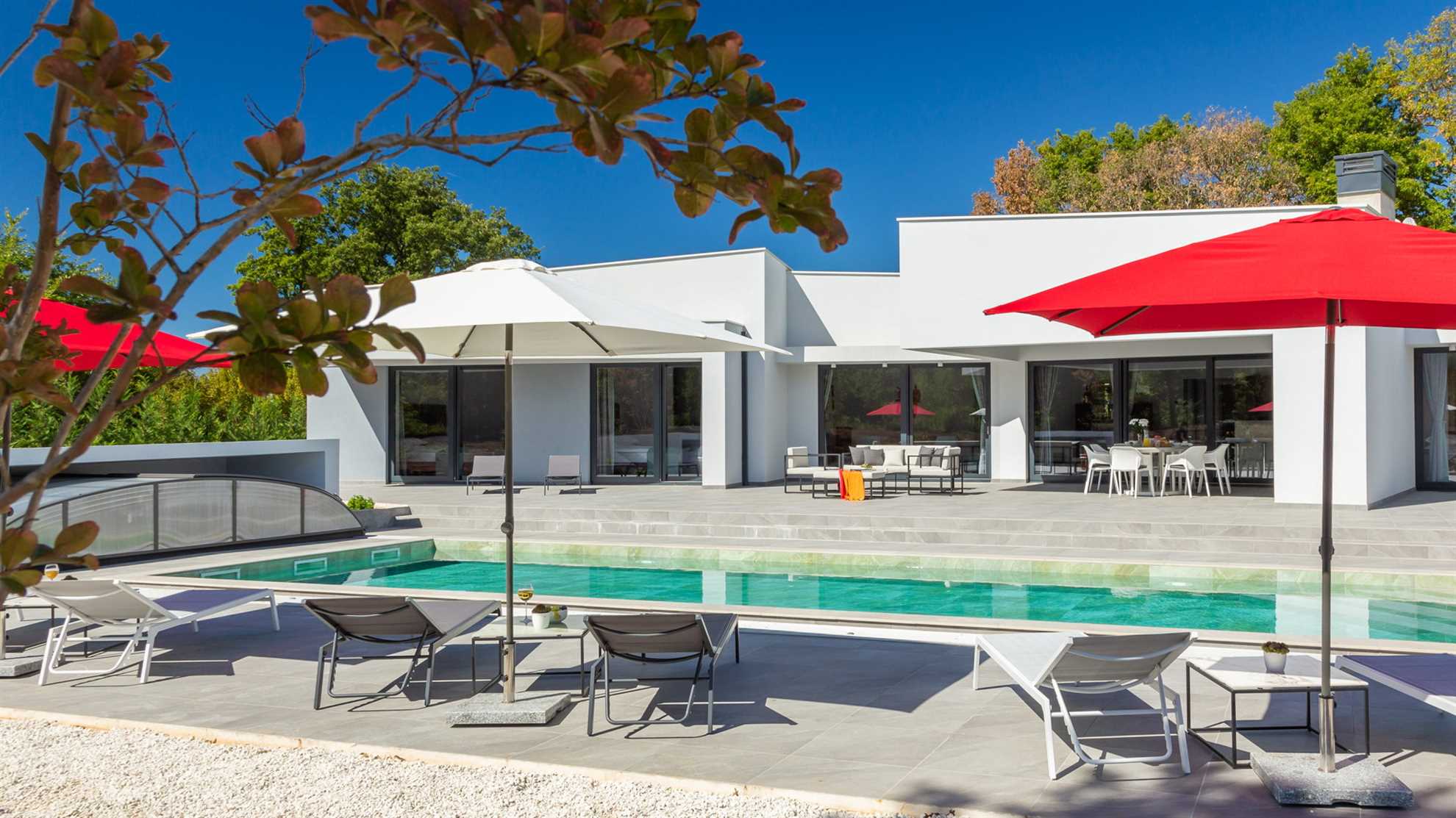 Luxury Villa Mauve with Pool