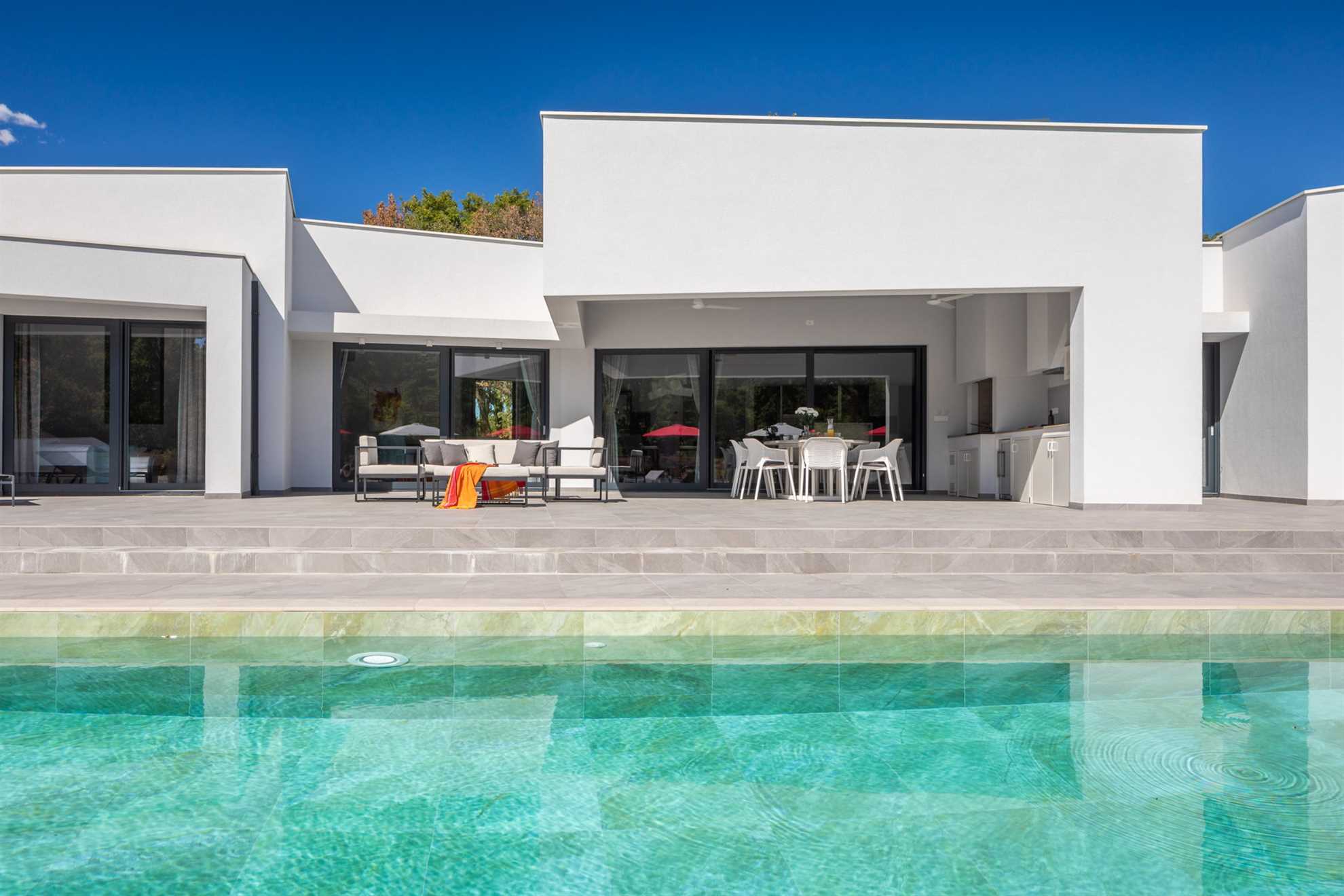 Luxury Villa Mauve with Pool