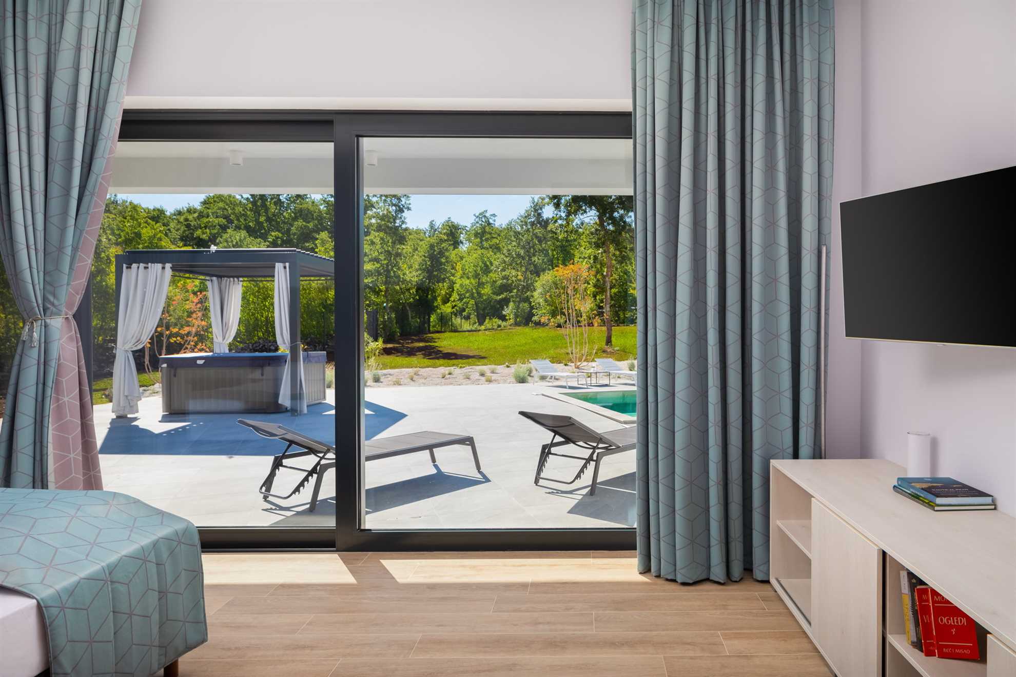 Luxury Villa Mauve with Pool