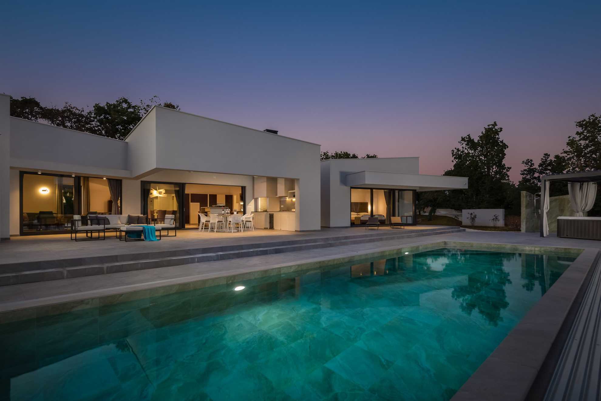 Luxury Villa Mauve with Pool