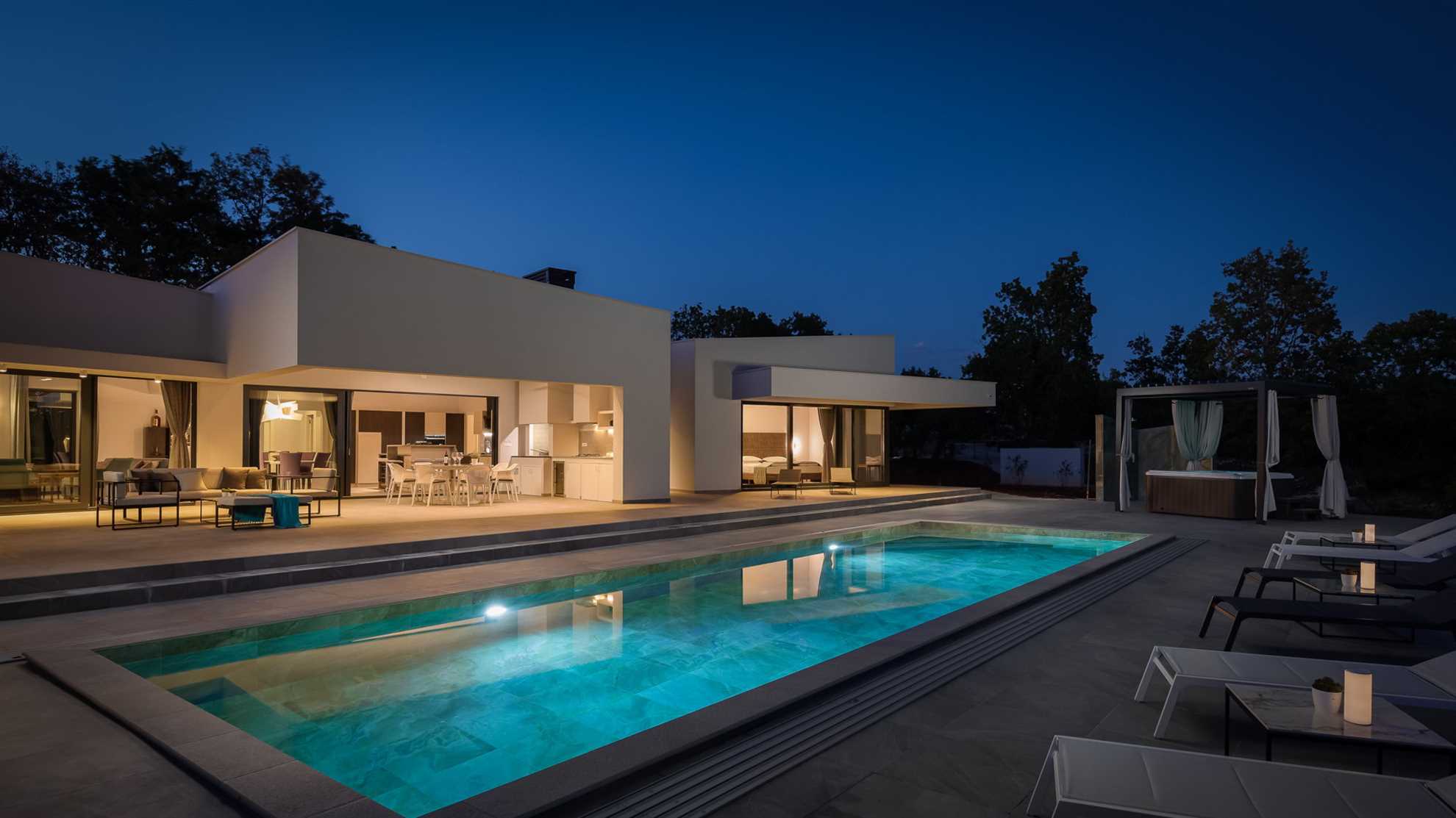Luxury Villa Mauve with Pool