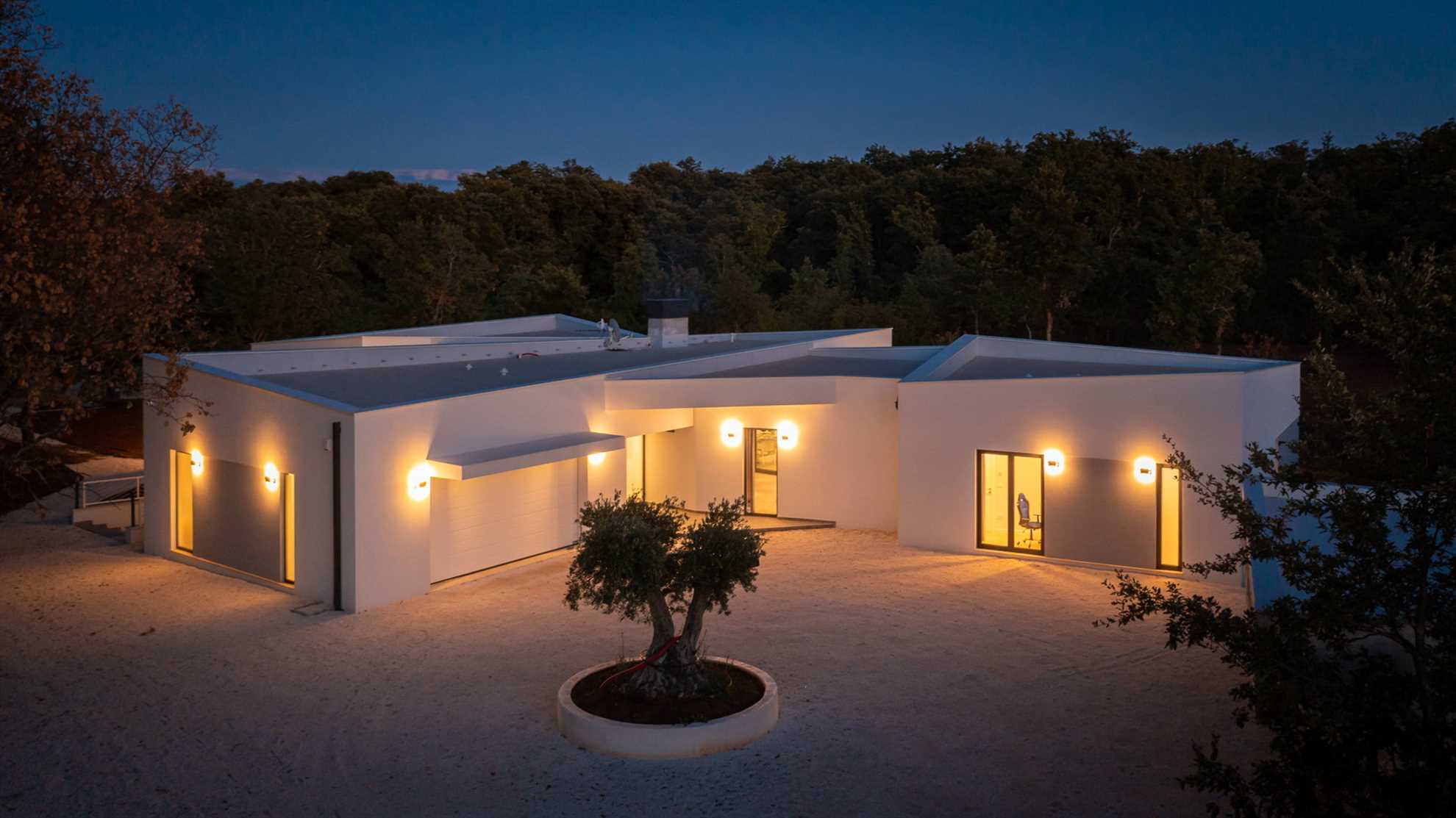 Luxury Villa Mauve with Pool
