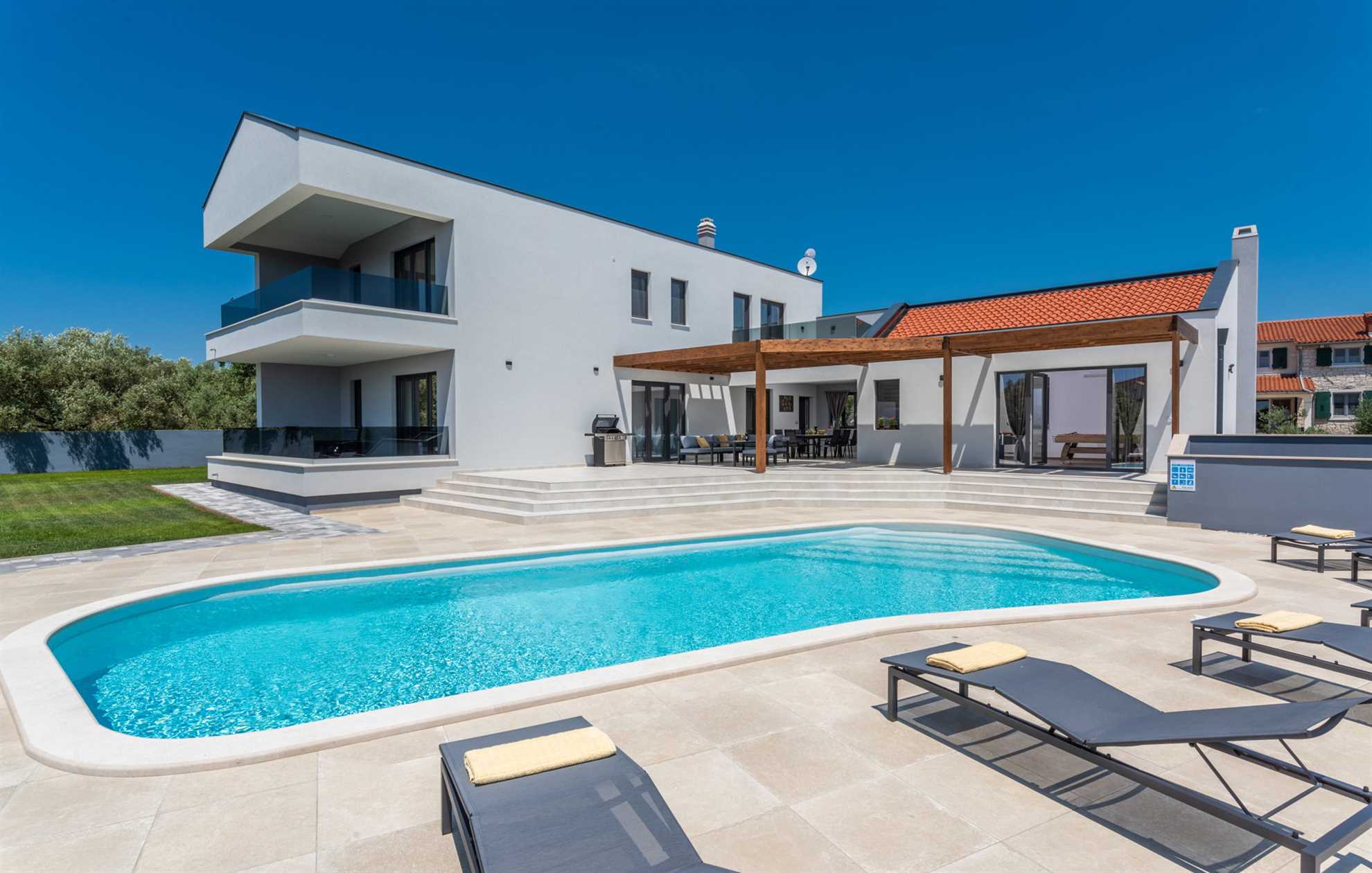 Luxury Villa Immensity with Pool