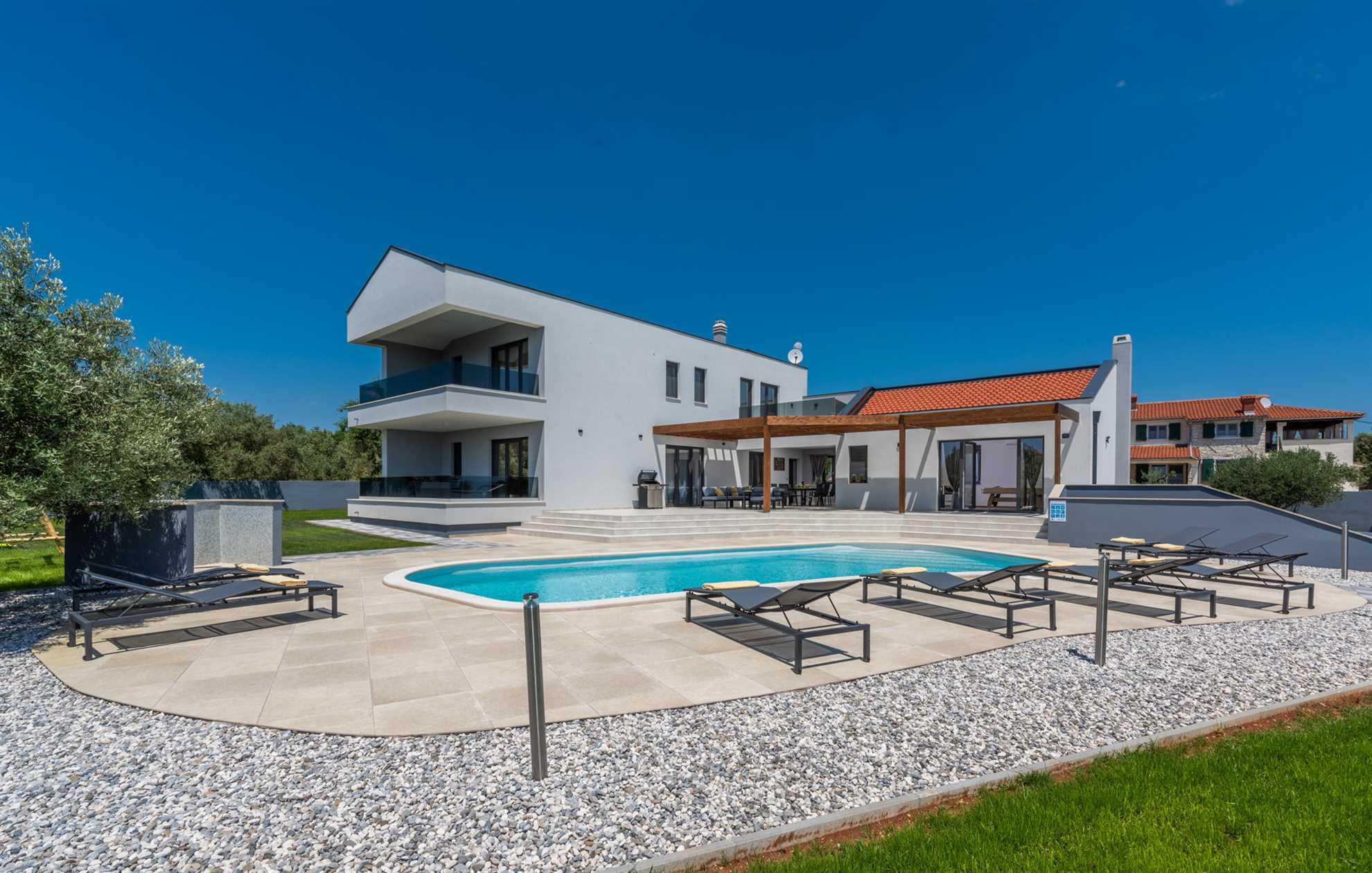 Luxury Villa Immensity with Pool
