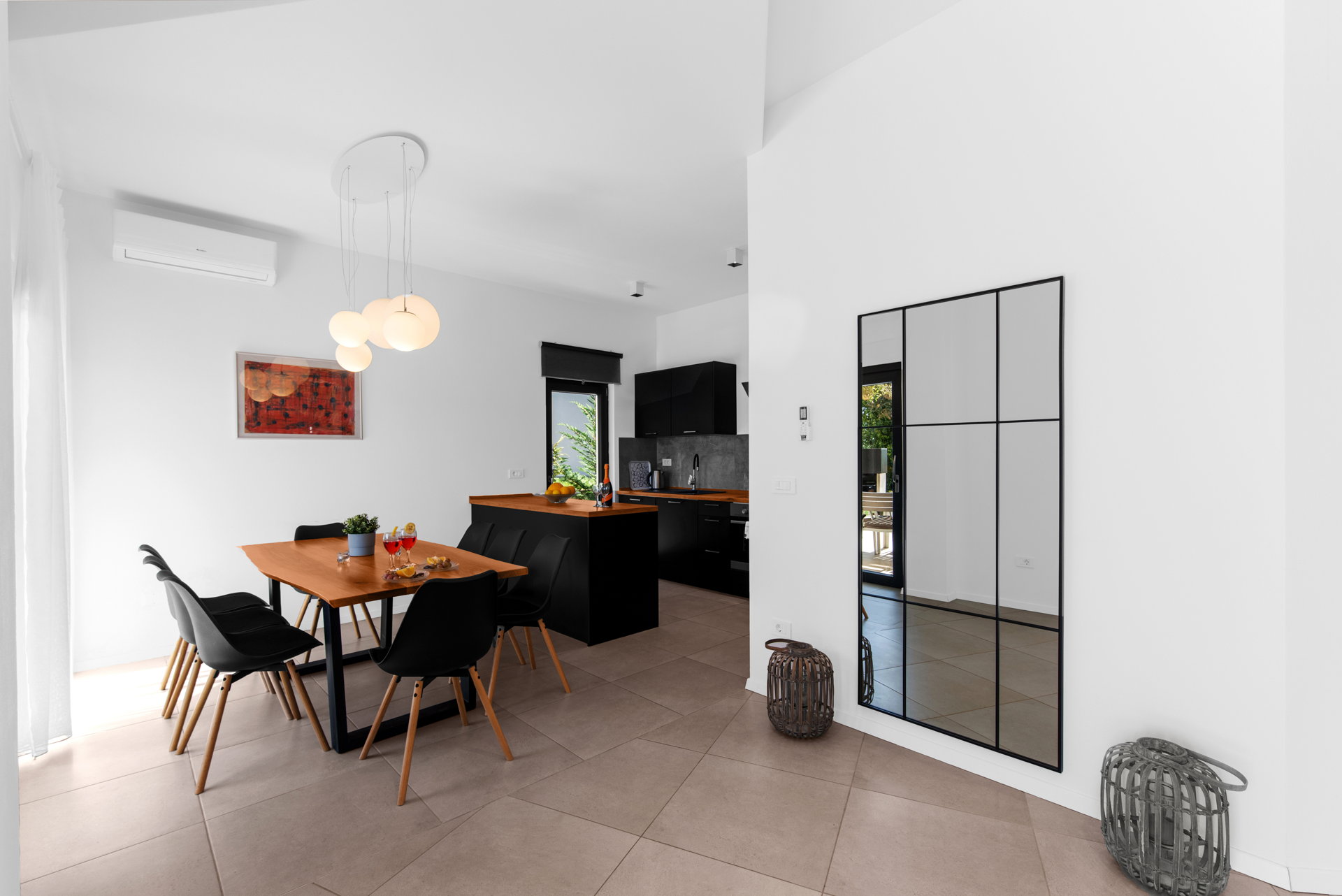 Luxury Villa Abstracta with Pool