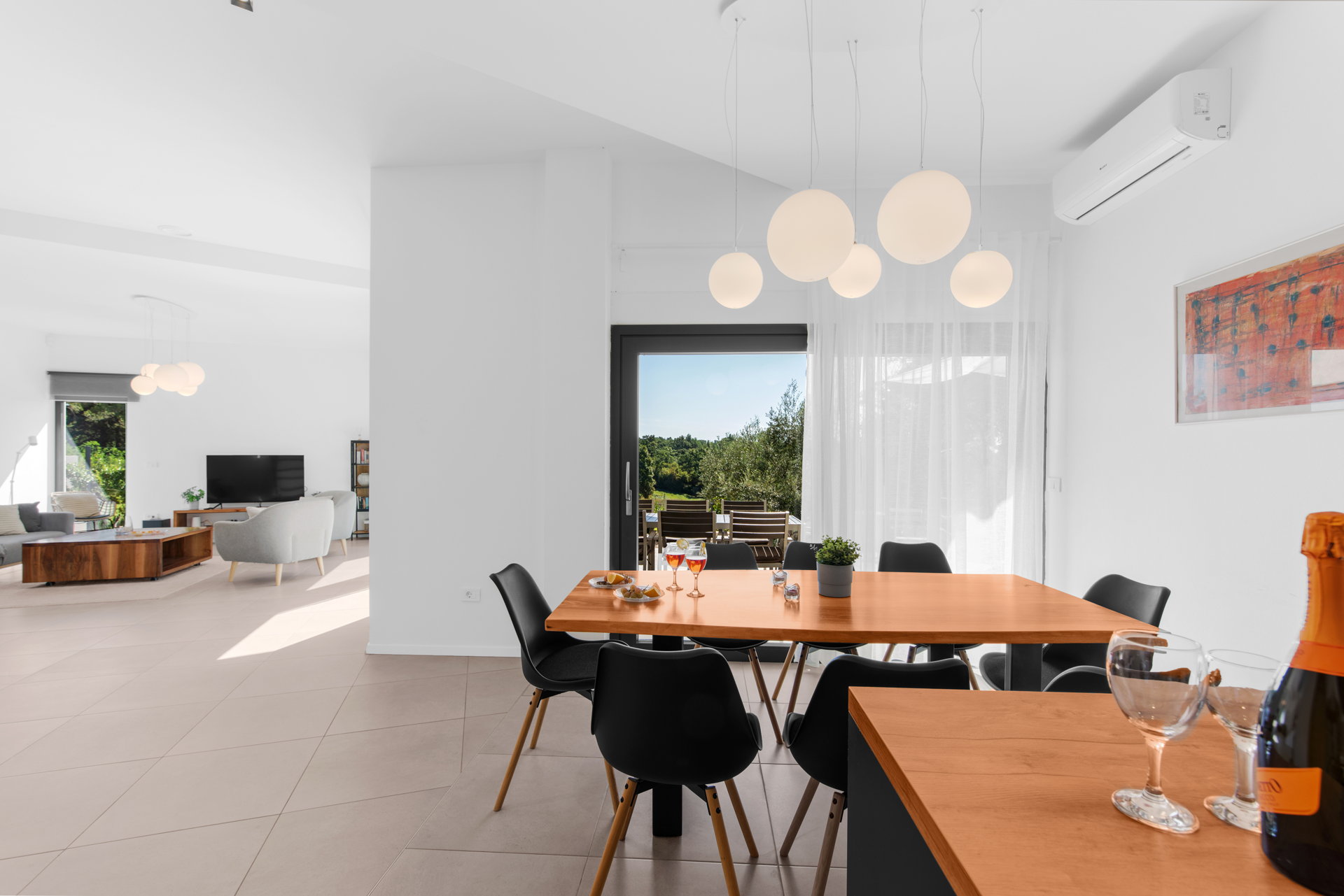 Luxury Villa Abstracta with Pool