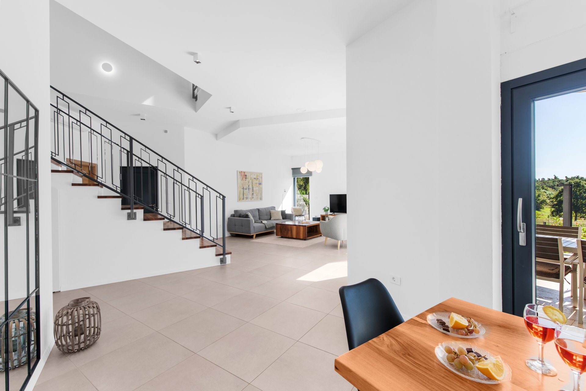 Luxury Villa Abstracta with Pool
